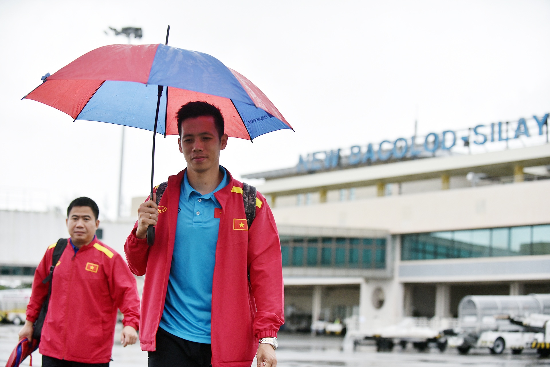 hanh trinh sang Philippines co vu doi tuyen Viet Nam cua gan 300 co dong vien sai gon anh 6