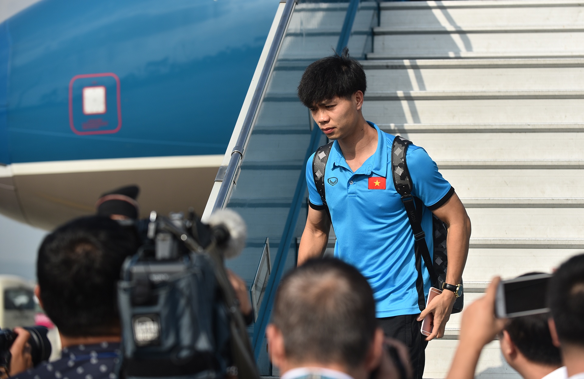 hanh trinh sang Philippines co vu doi tuyen Viet Nam cua gan 300 co dong vien sai gon anh 11