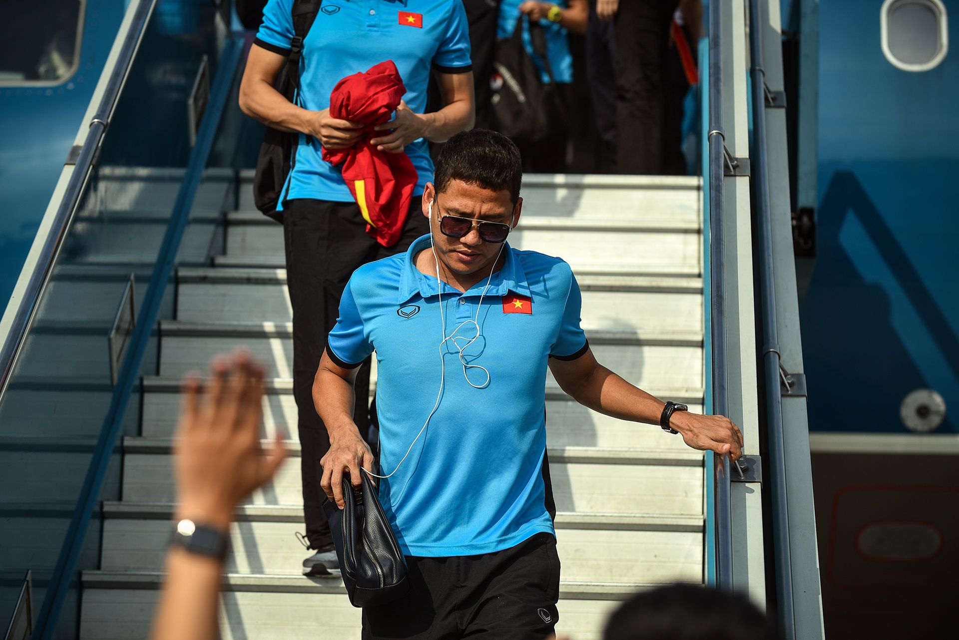 hanh trinh sang Philippines co vu doi tuyen Viet Nam cua gan 300 co dong vien sai gon anh 8