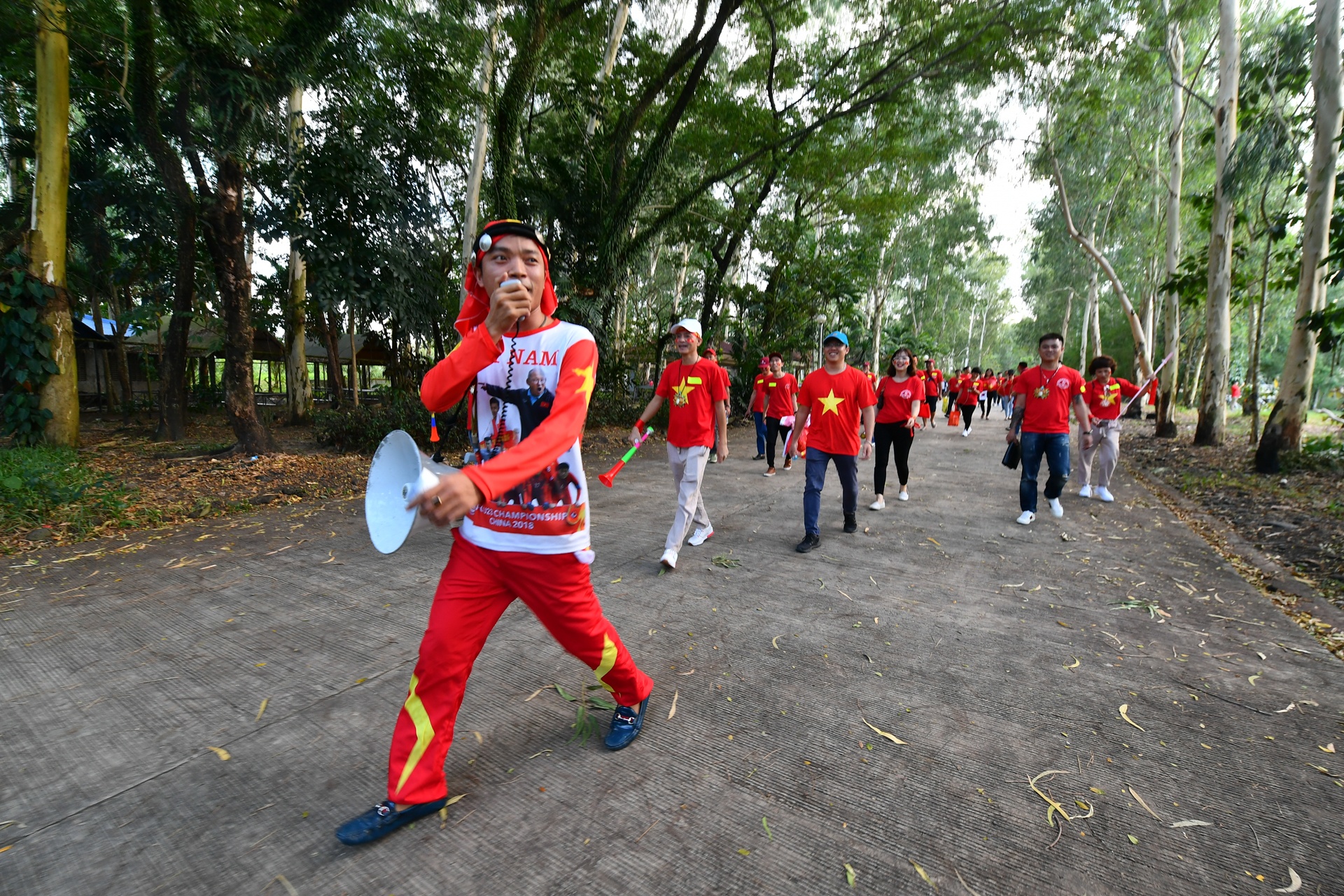 hanh trinh sang Philippines co vu doi tuyen Viet Nam cua gan 300 co dong vien sai gon anh 10