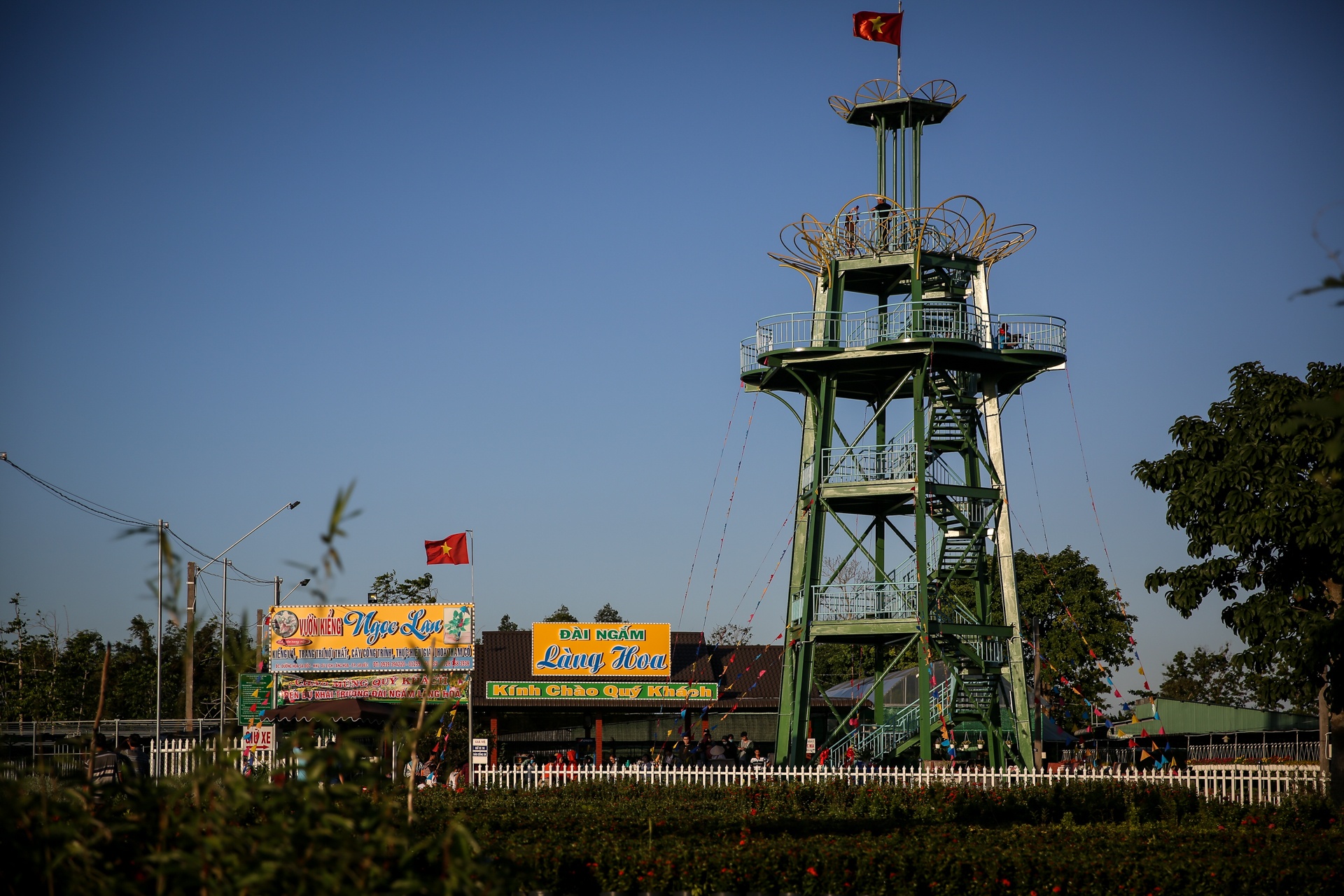 lang hoa lon nhat mien tay tat thu phi tham quan anh 12