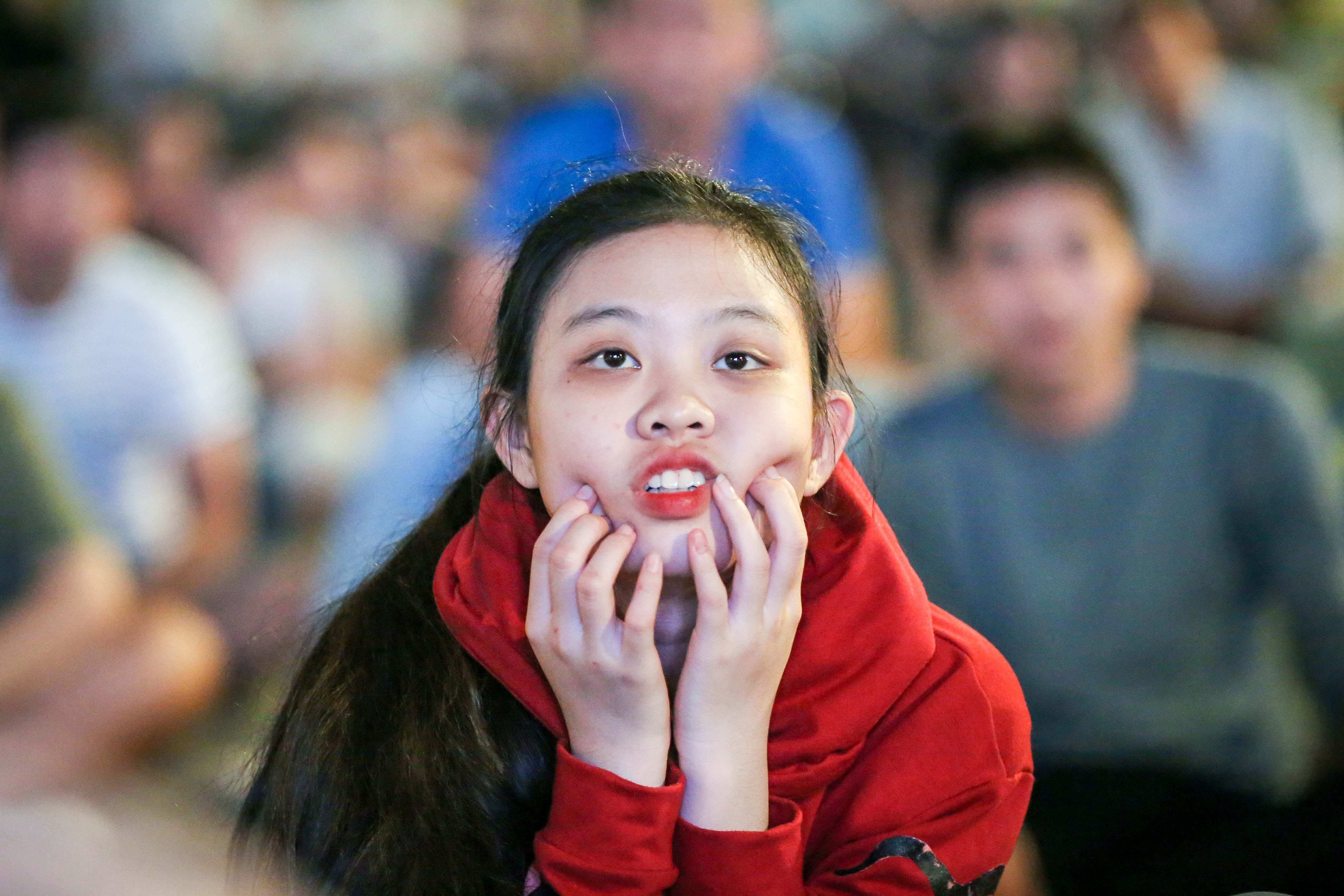 co dong vien nu Sai Gon xinh dep co vu cuong nhiet cho doi tuyen viet nam anh 5