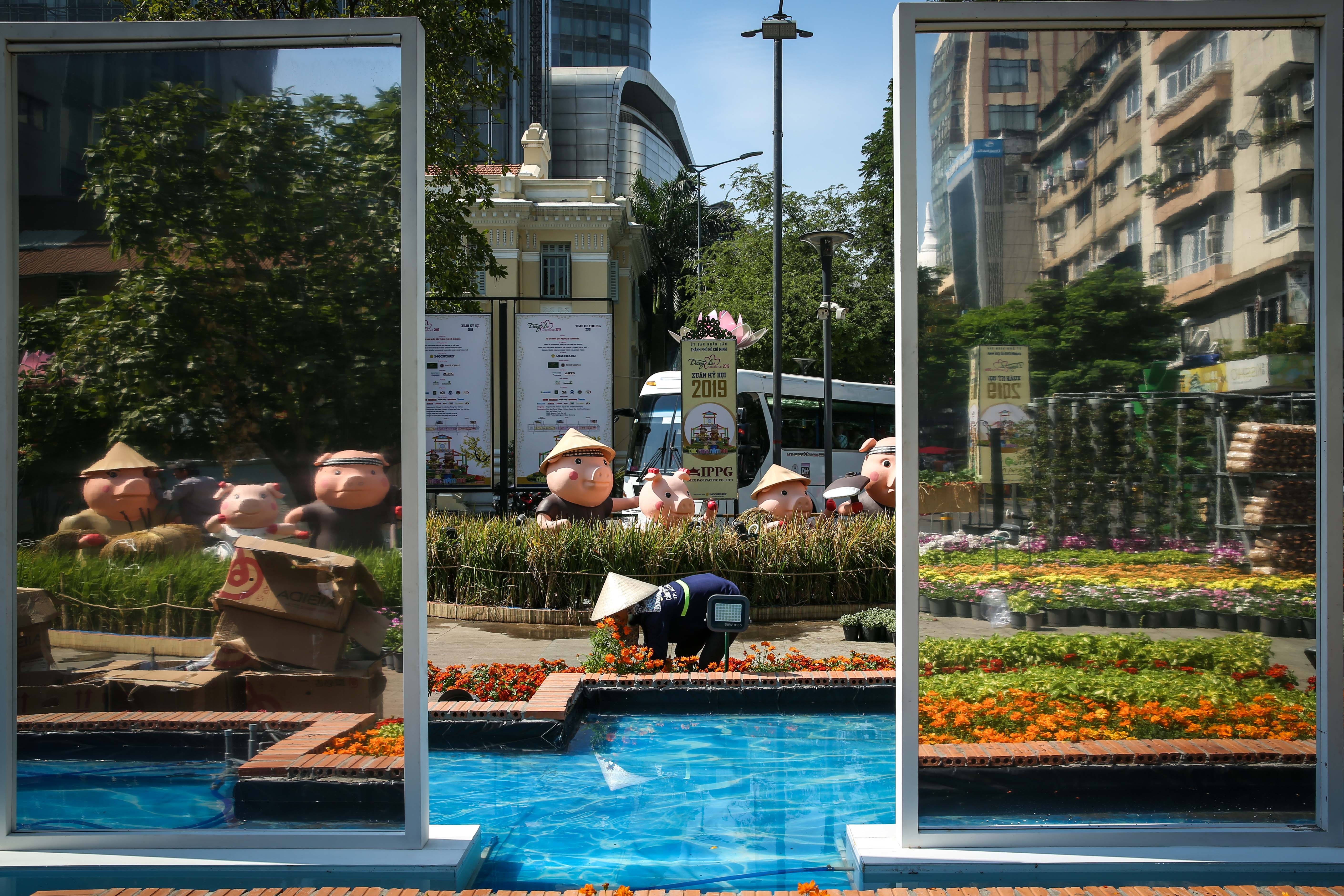 dan heo linh vat o duong hoa nguyen hue anh 12