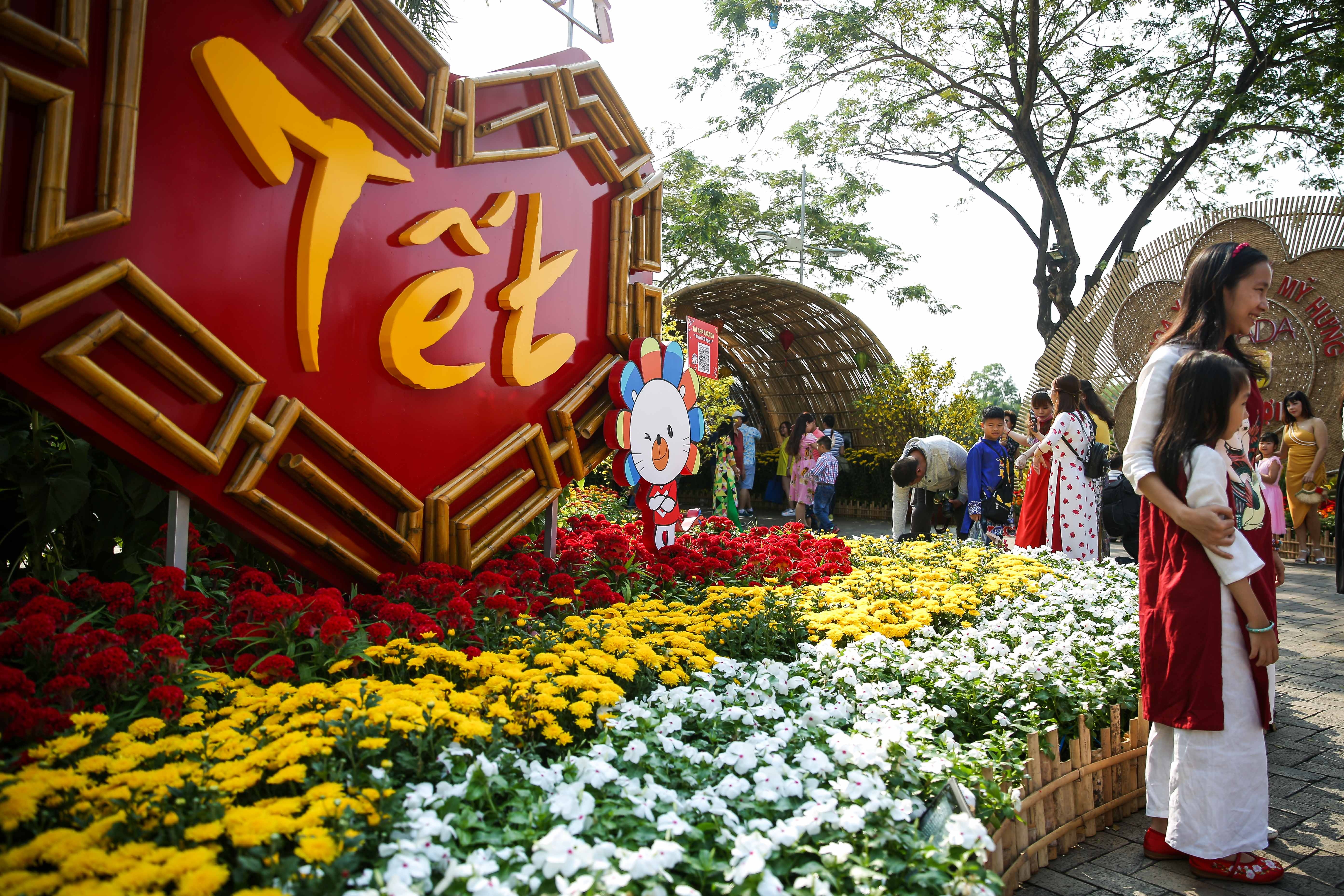 xo day o hoi hoa xuan Phu My Hung anh 1