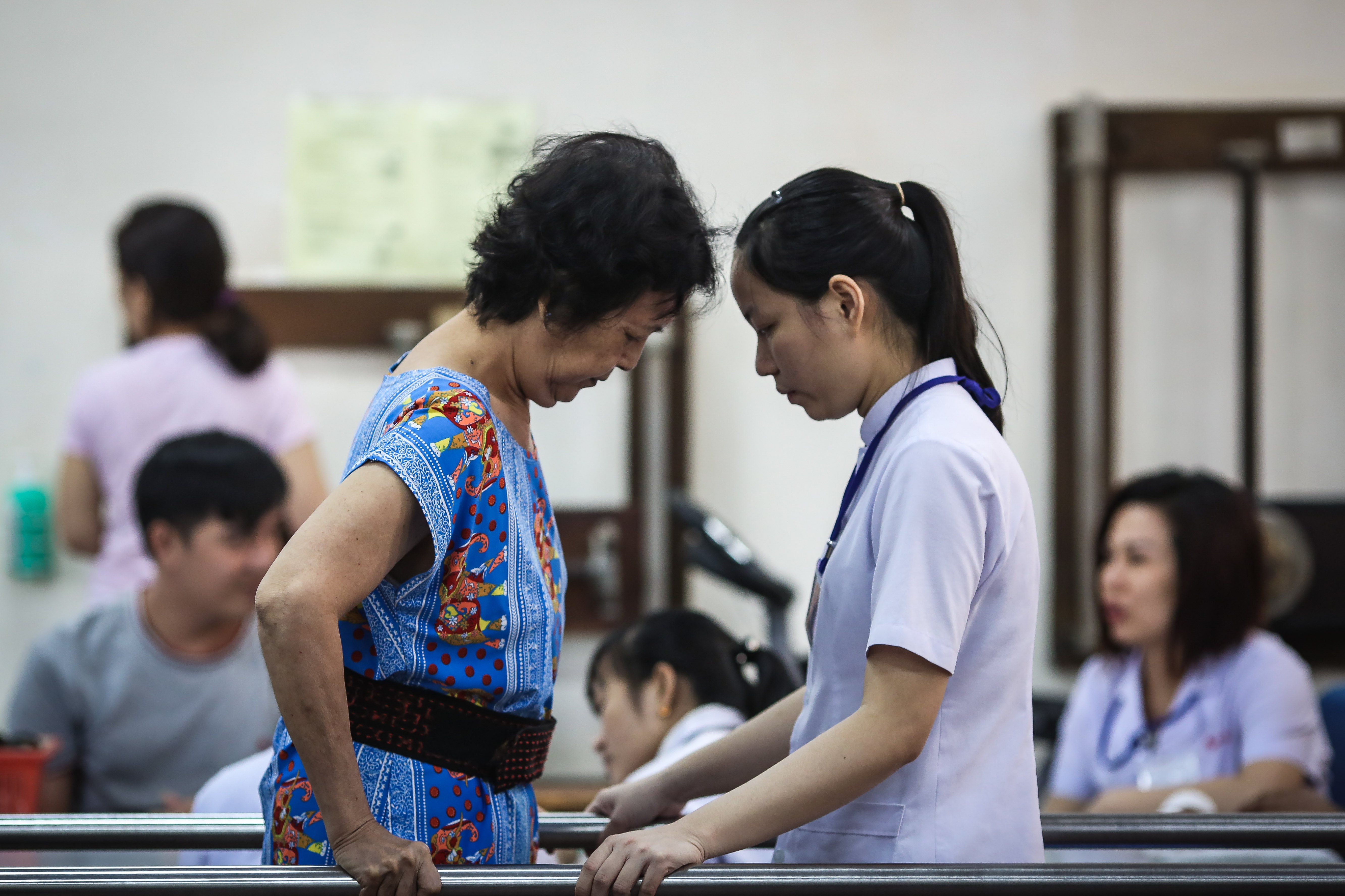 những người đi tìm sự bình thường bằng vật lý trị liệu ảnh 30 nhung nguoi di tim su binh thuong bang vat ly tri lieu anh 30