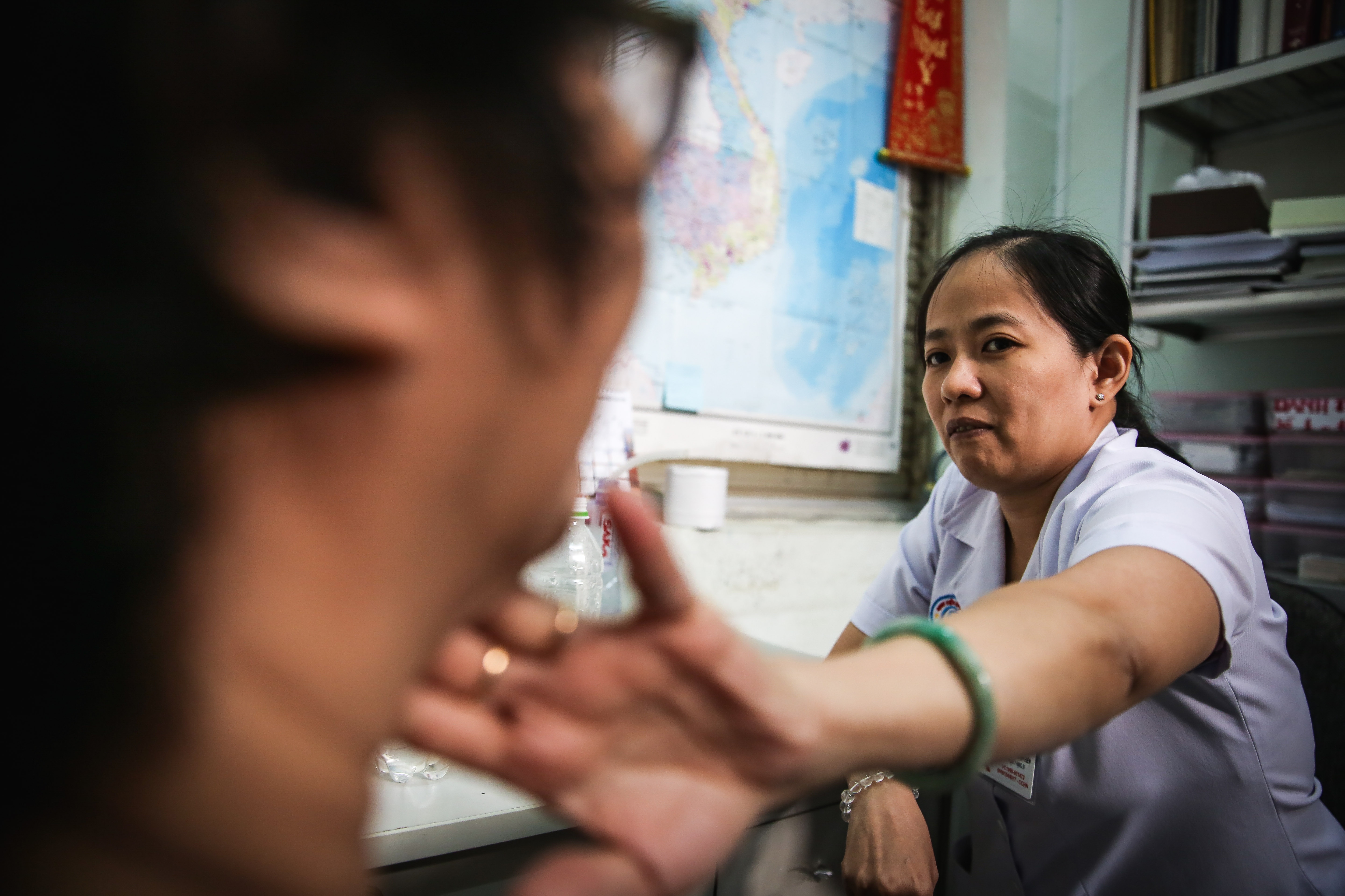 những người đi tìm sự bình thường bằng vật lý trị liệu ảnh 22 nhung nguoi di tim su binh thuong bang vat ly tri lieu anh 22