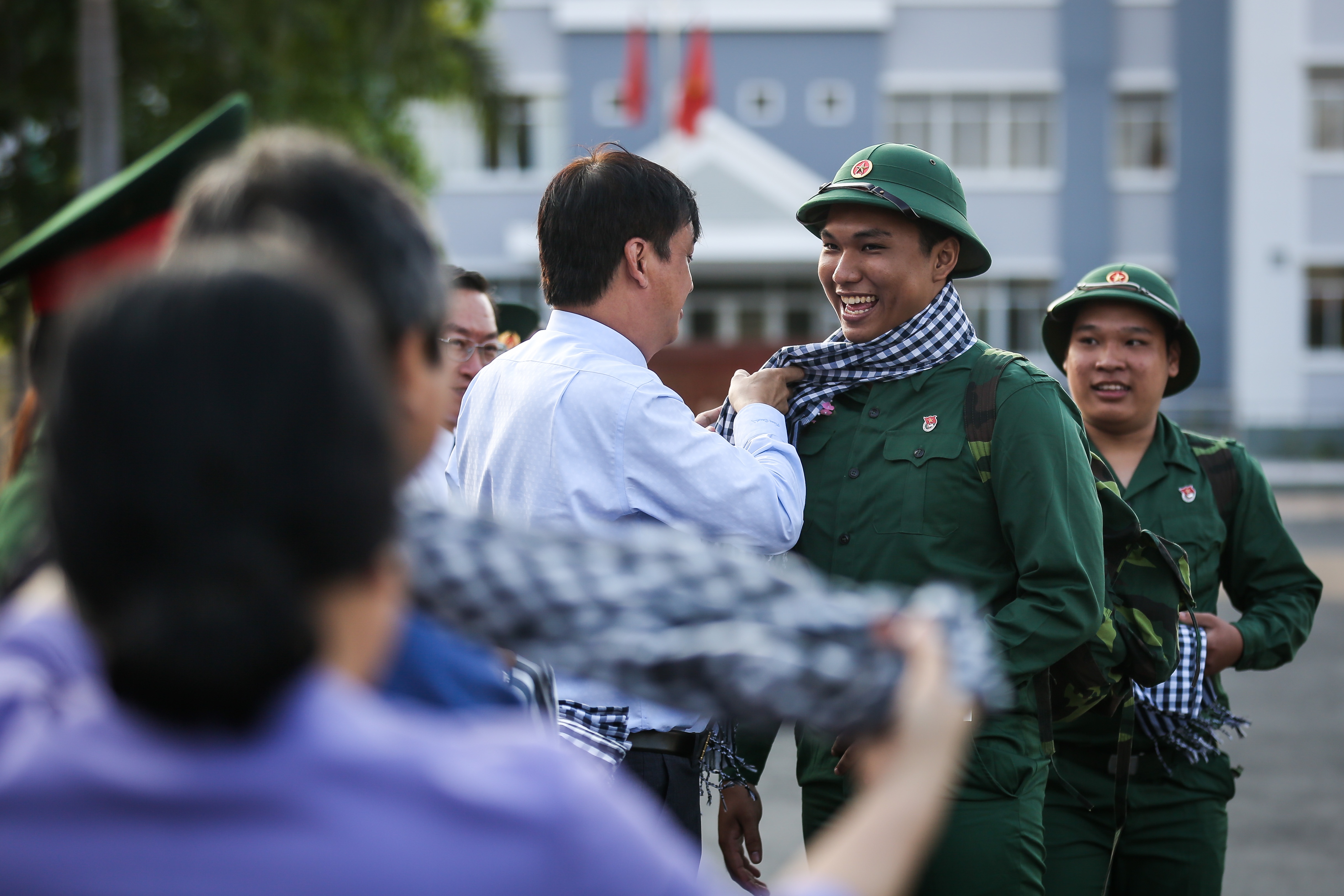 Tan binh Sai Gon len duong nhap ngu anh 3