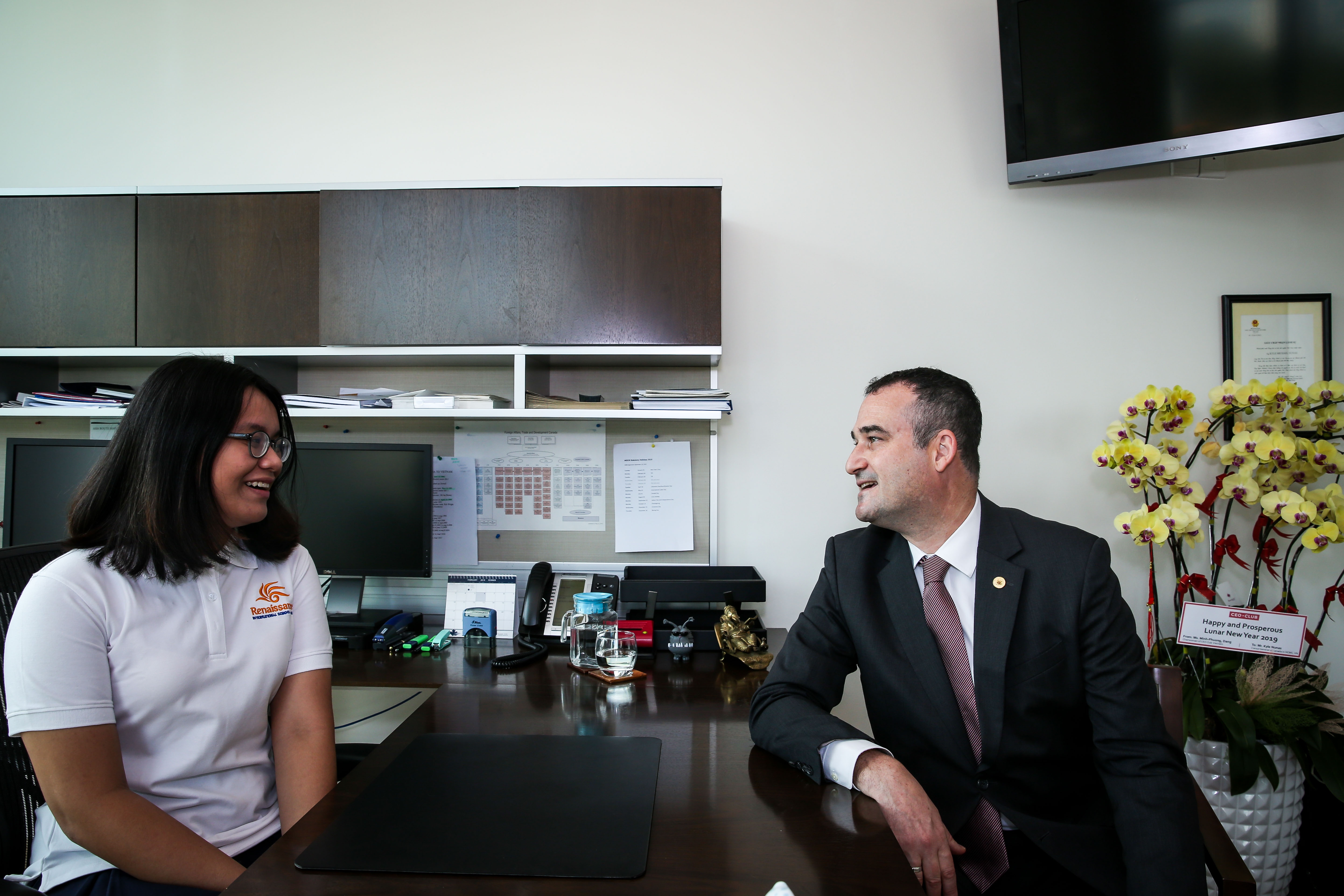 mot ngay lam tong lanh su canada anh 6