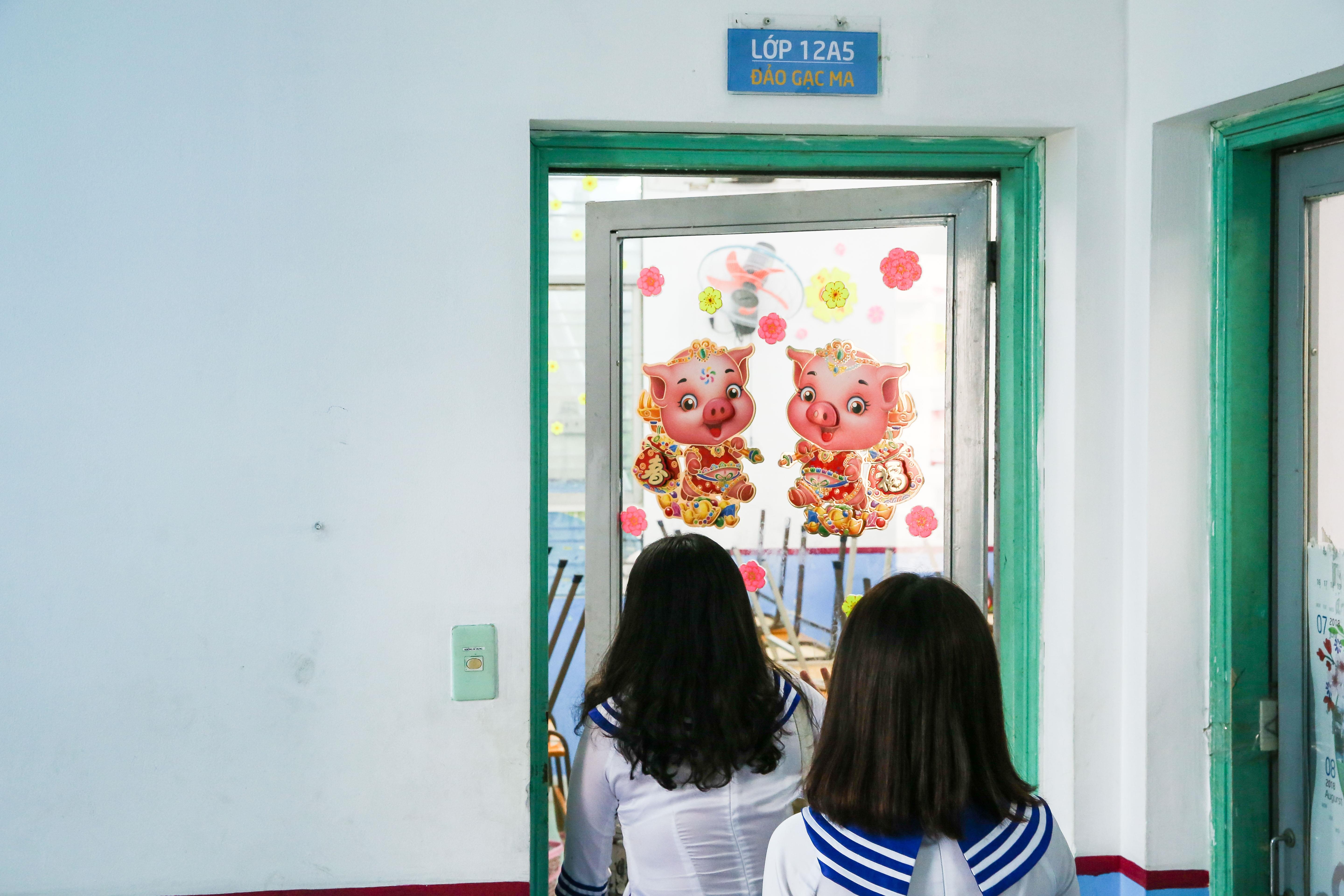 hoc sinh tuong niem su kien gac ma anh 6