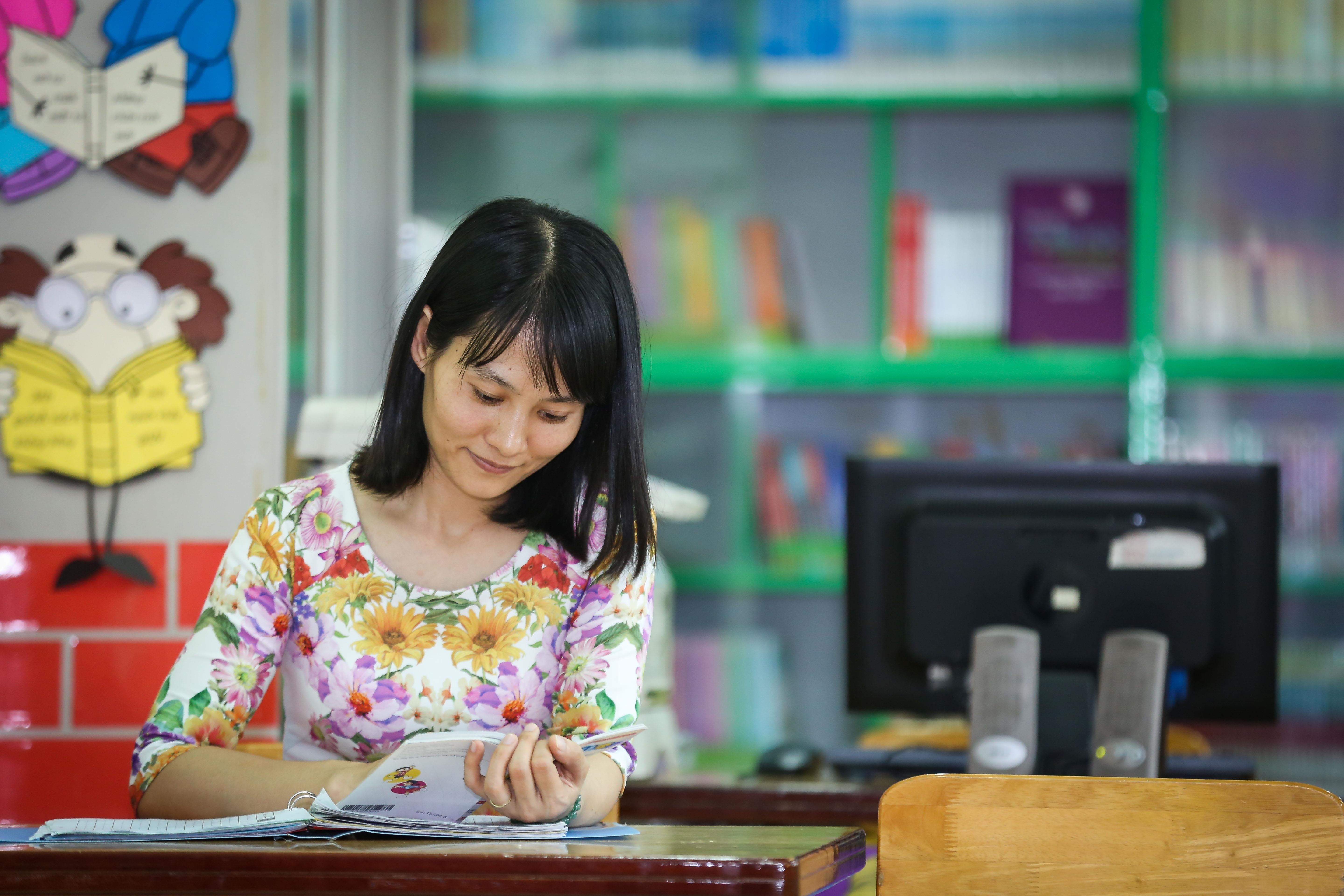 Thu vien day sac mau cua co thu thu o Sai Gon hinh anh