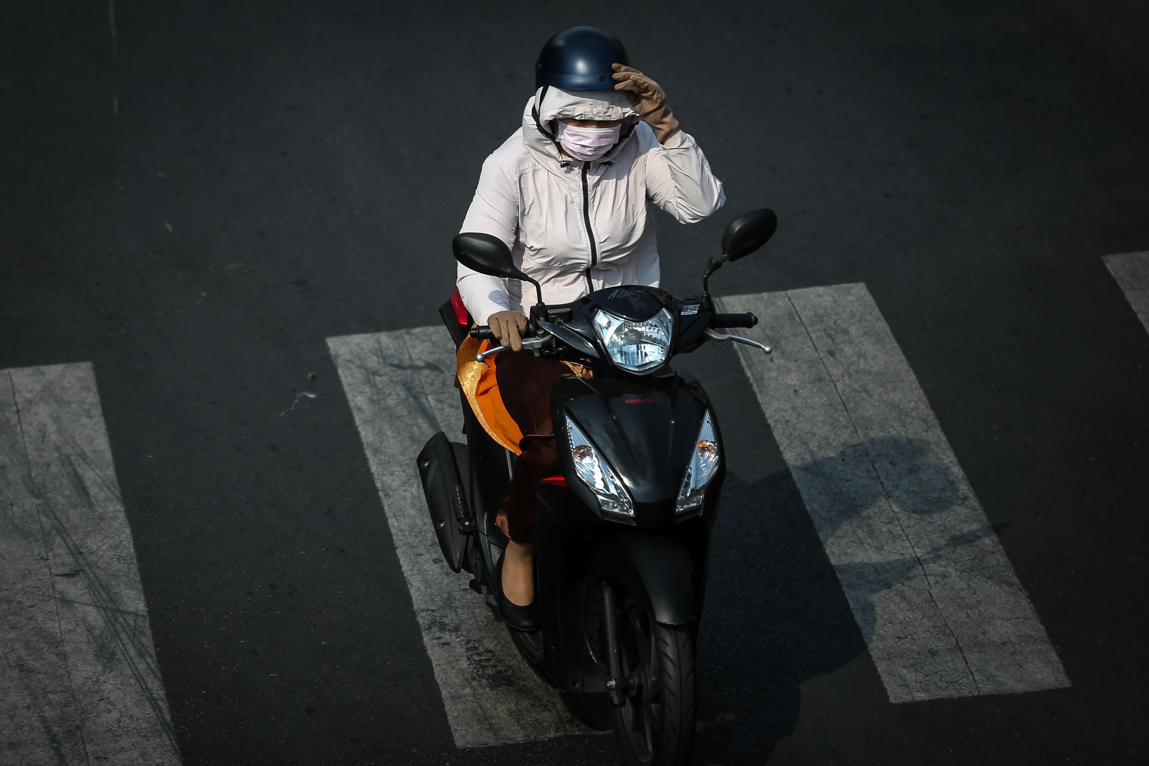 muon kieu trum kin mit cua dan sai gon mua nang nong anh 4