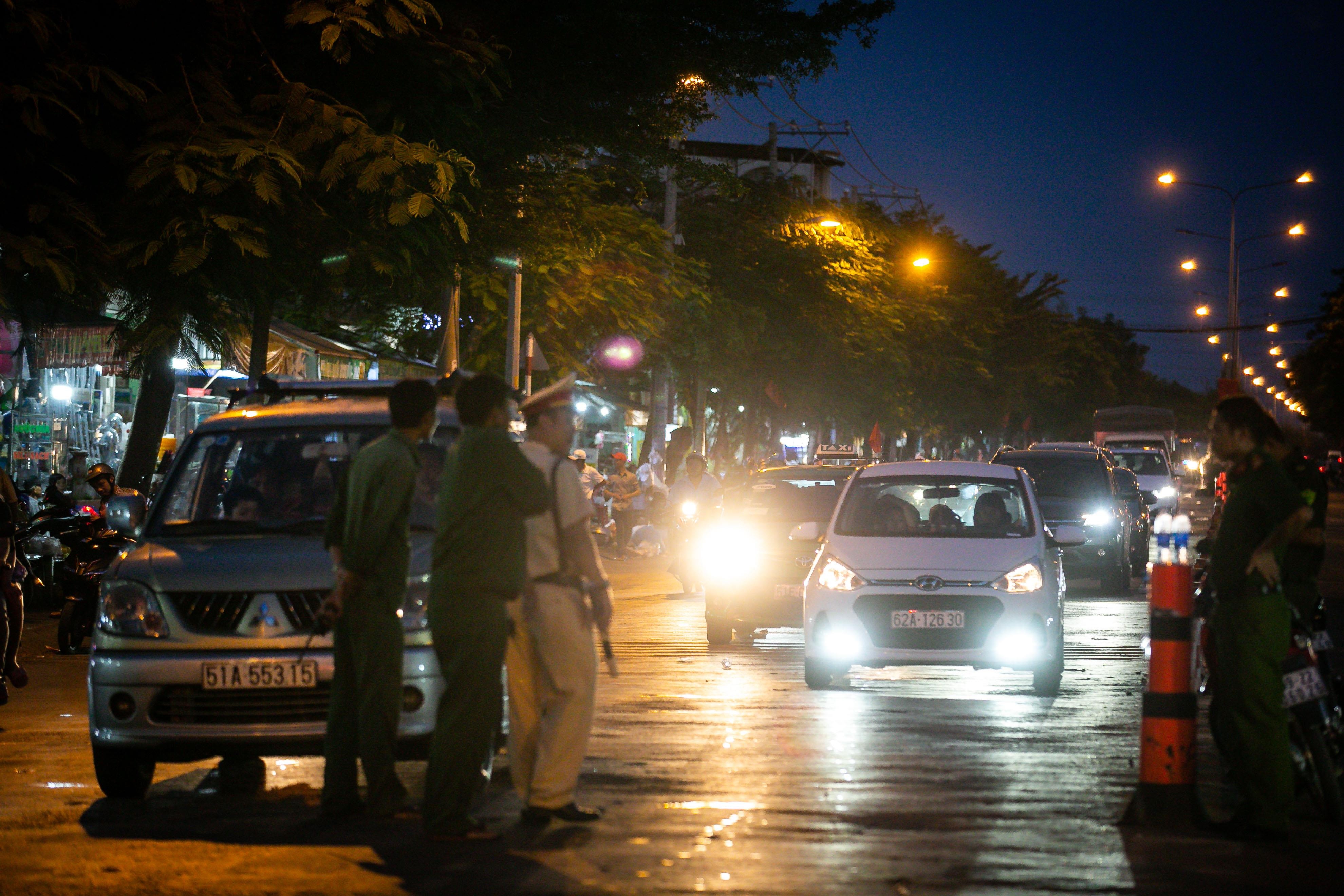 pha Binh Khanh tac nghen dip le 30/4 anh 8