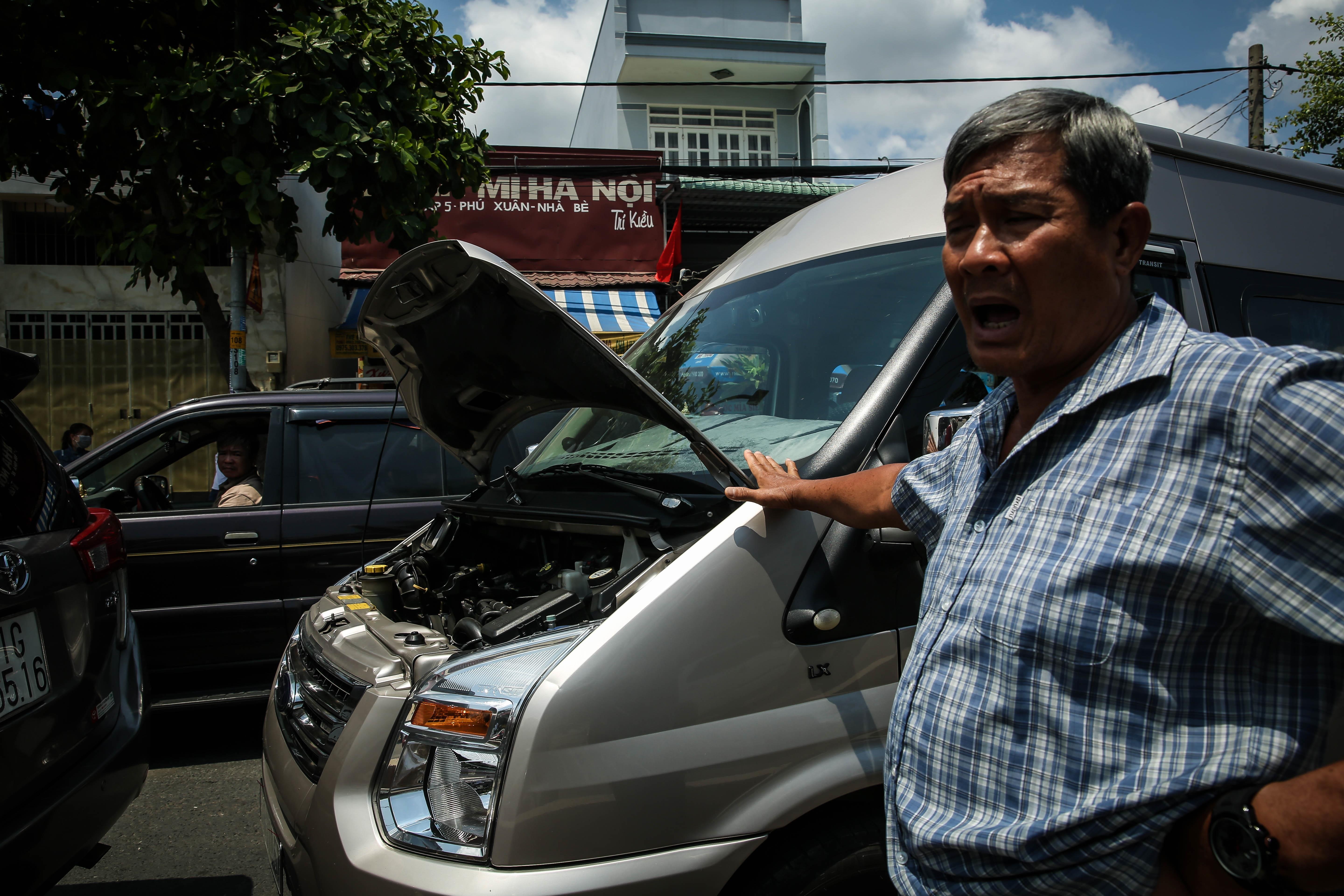 Pha Binh Khanh ket xe hang dai anh 9
