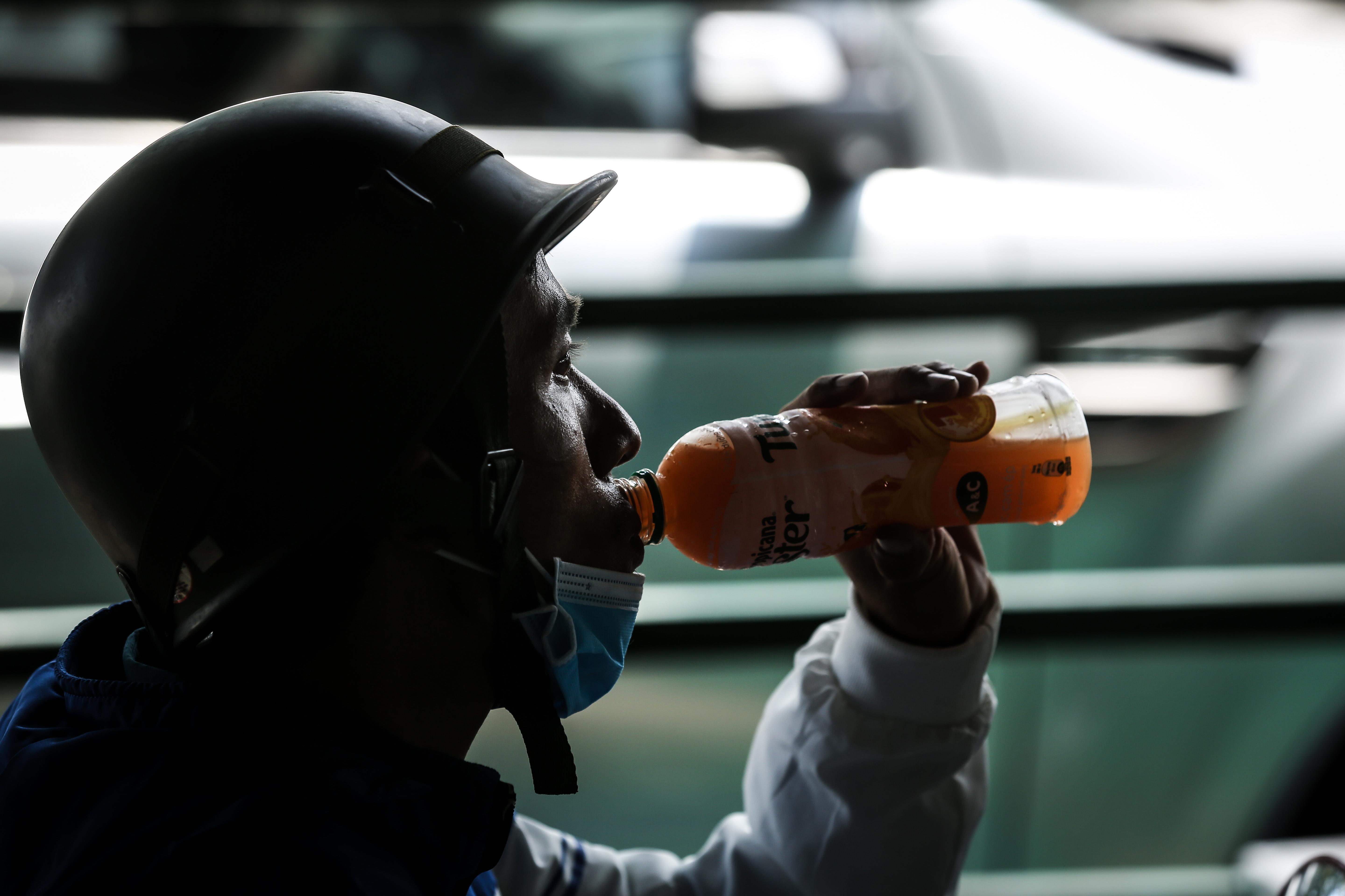 Pha Binh Khanh ket xe hang dai anh 14