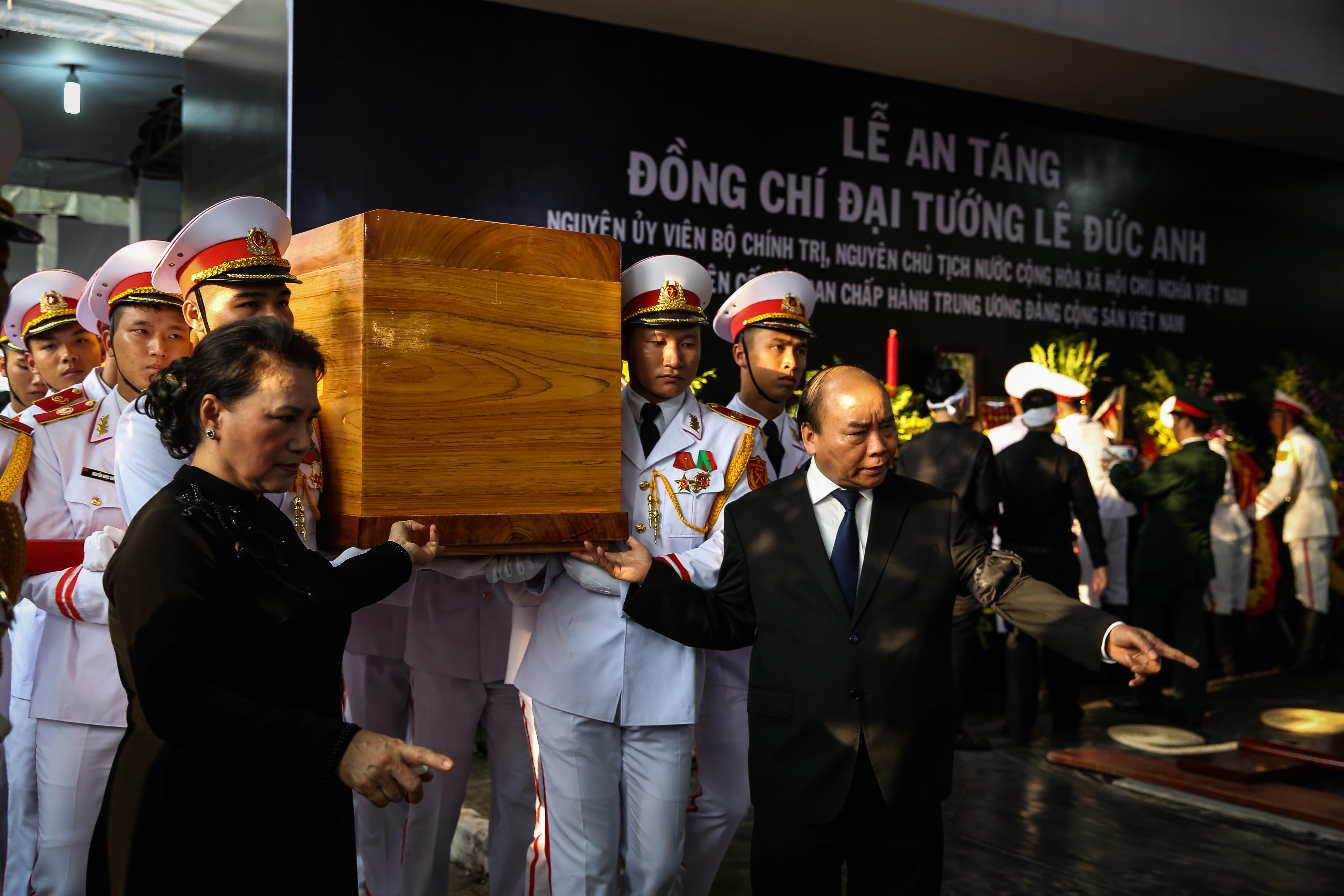 phut xuc dong khi dai tuong Le Duc Anh ve noi an nghi cuoi cung anh 5