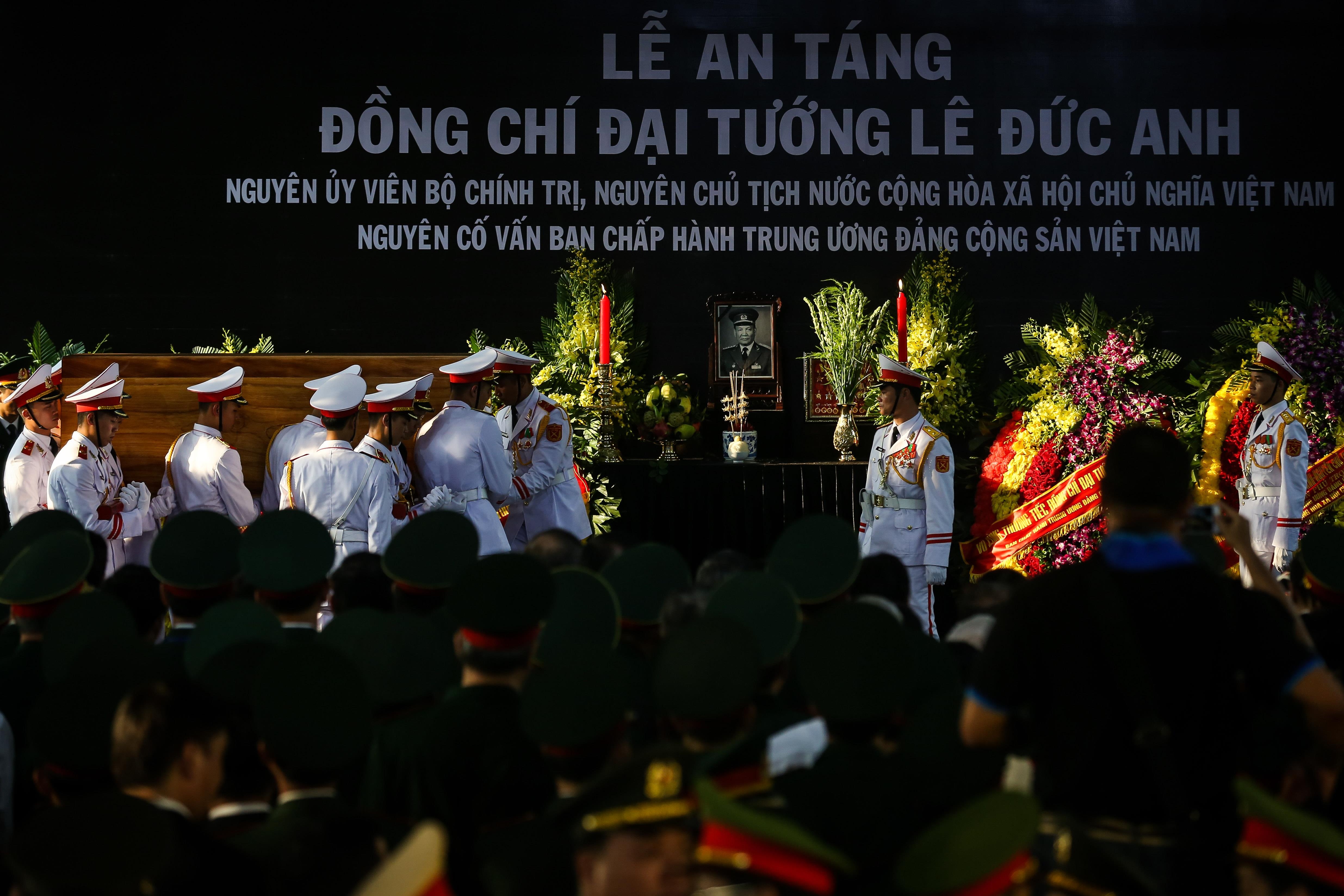 phut xuc dong khi dai tuong Le Duc Anh ve noi an nghi cuoi cung anh 7