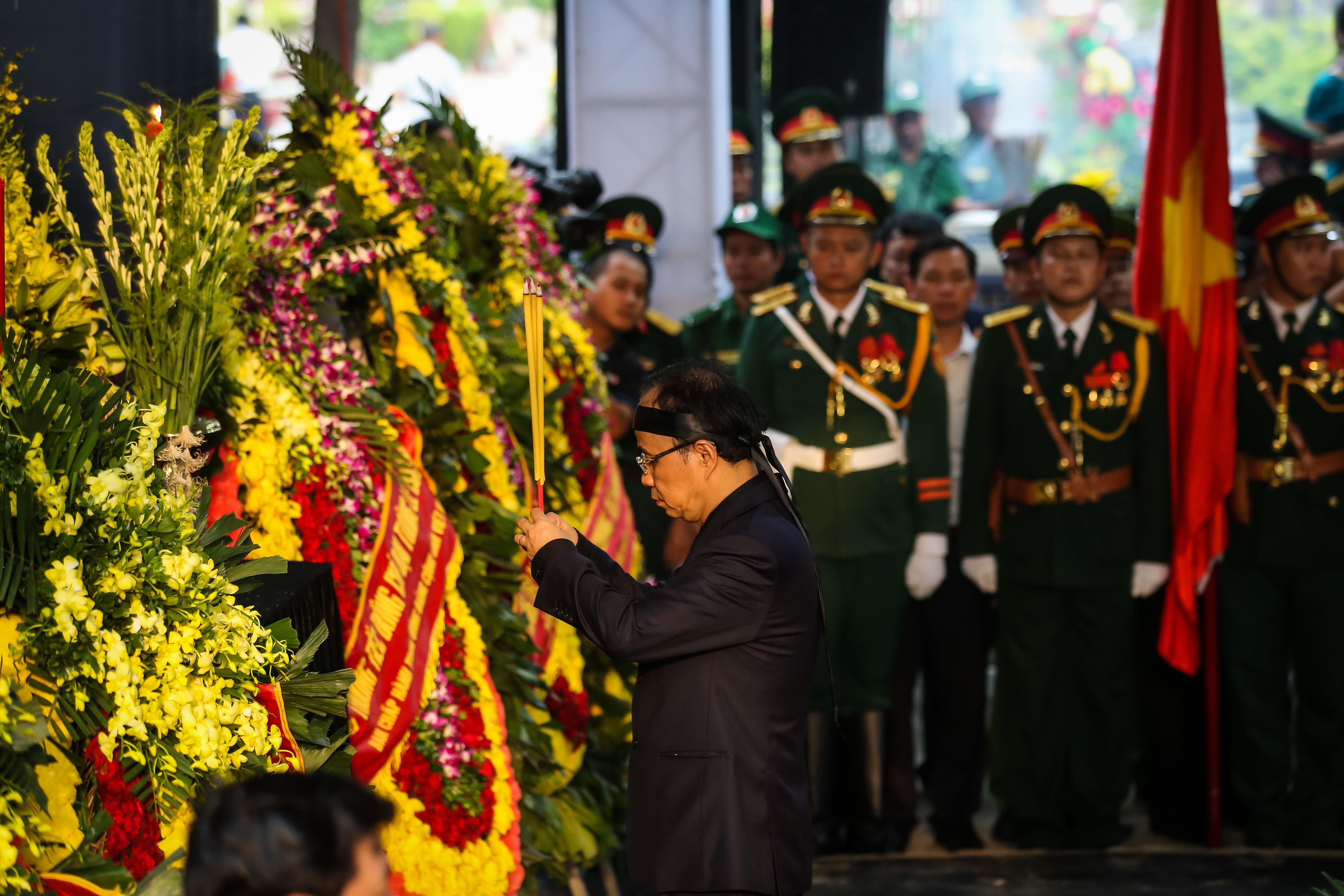 phut xuc dong khi dai tuong Le Duc Anh ve noi an nghi cuoi cung anh 10