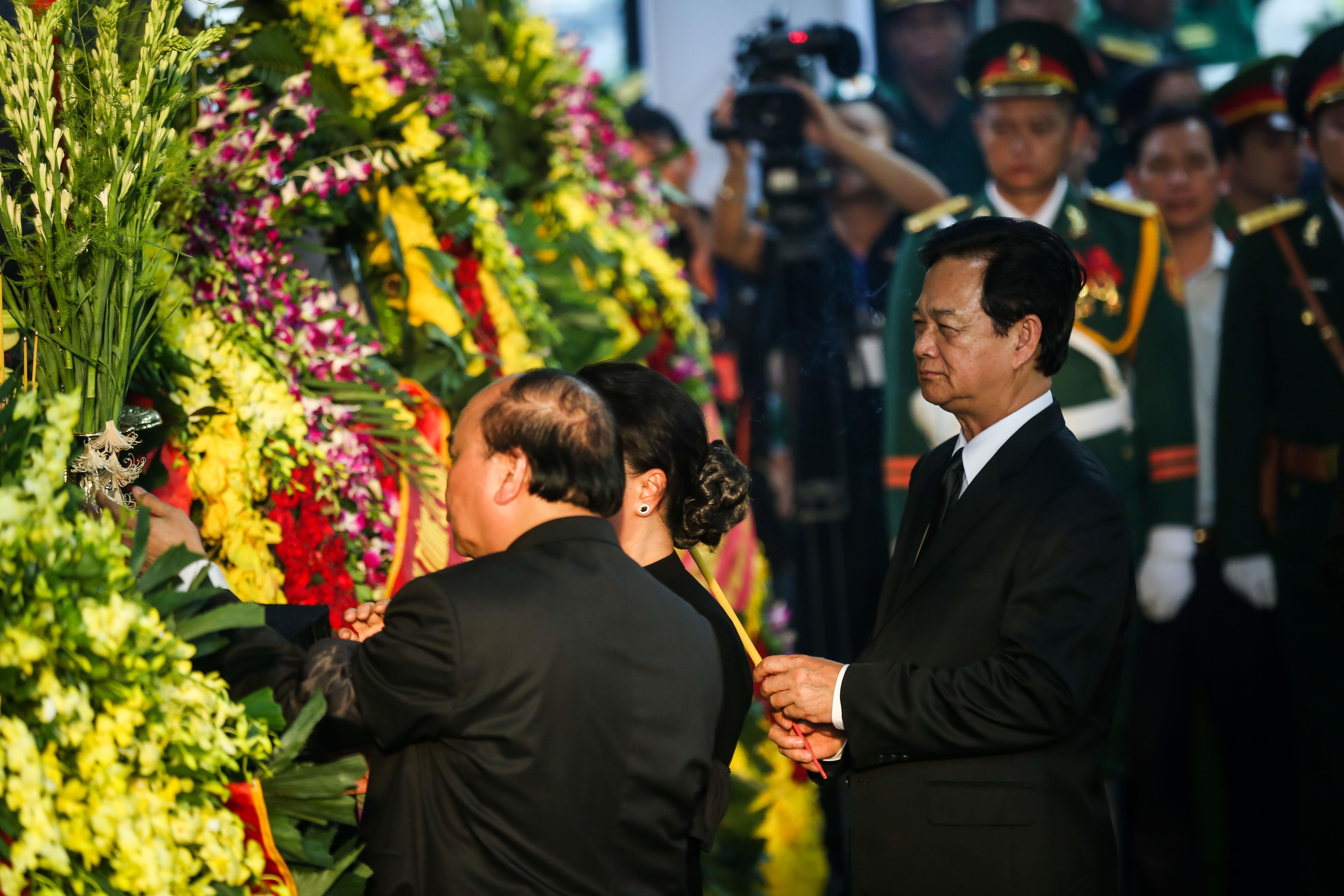 phut xuc dong khi dai tuong Le Duc Anh ve noi an nghi cuoi cung anh 11