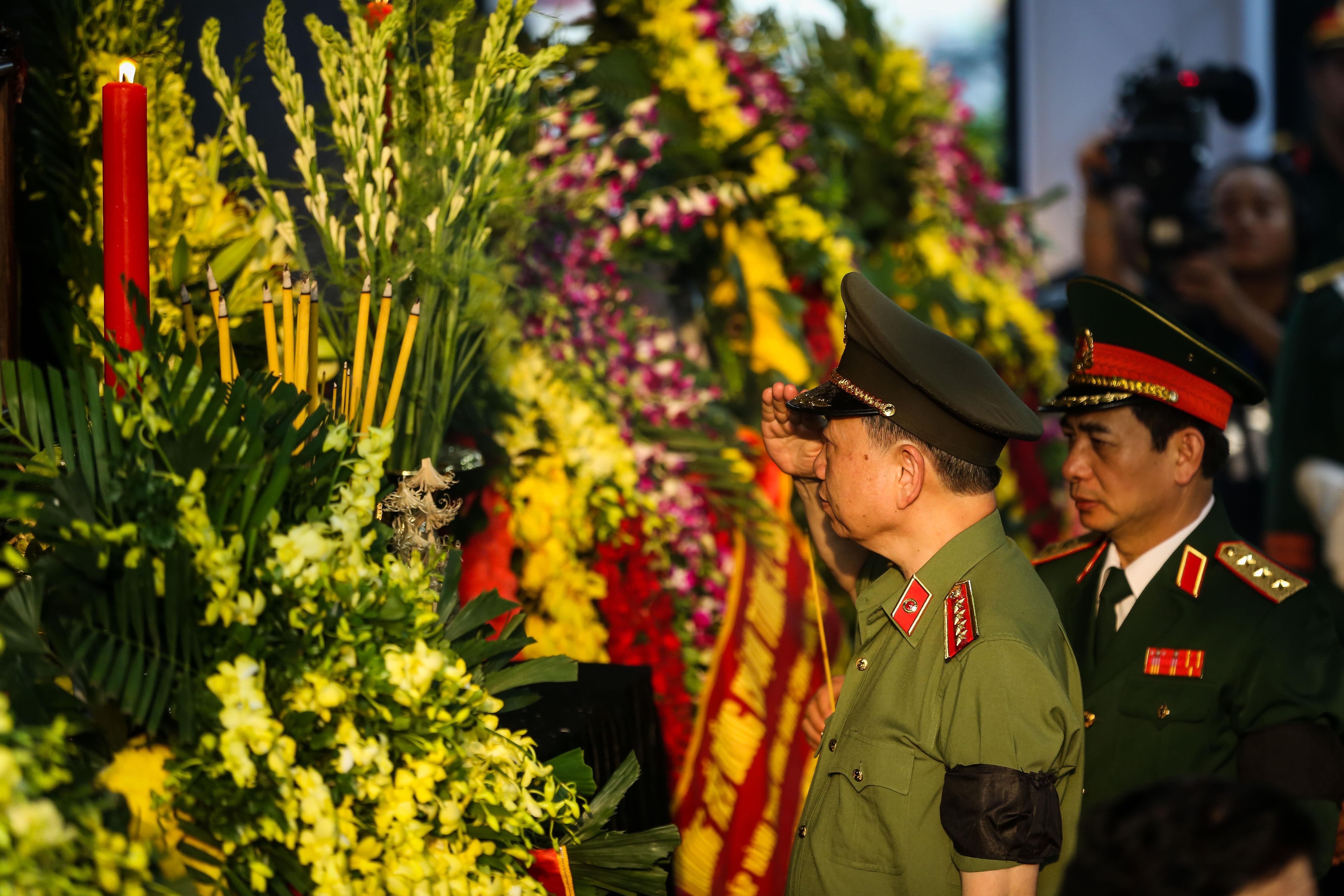 phut xuc dong khi dai tuong Le Duc Anh ve noi an nghi cuoi cung anh 12