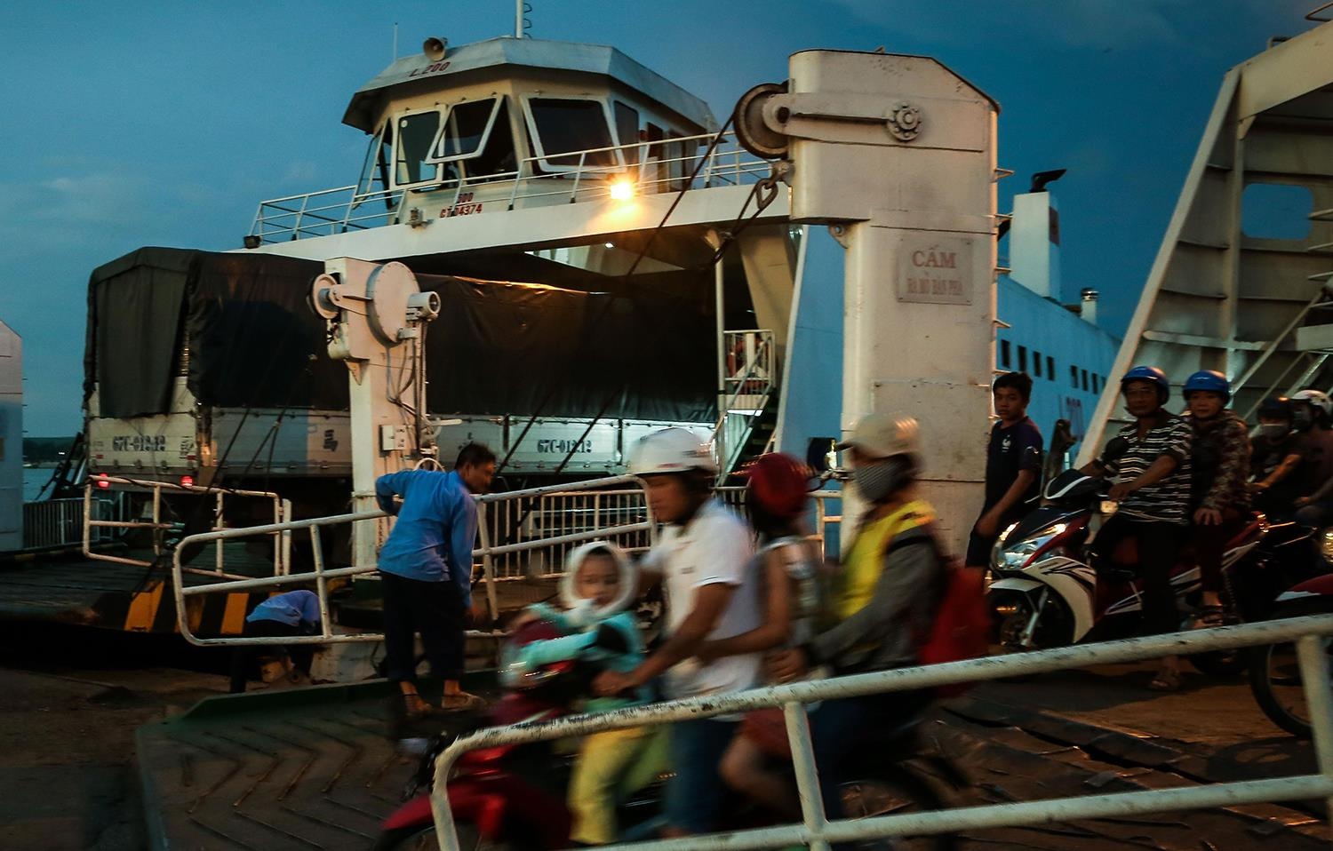 Nhung chuyen pha Vam Cong cuoi cung dua don nguoi dan hinh anh