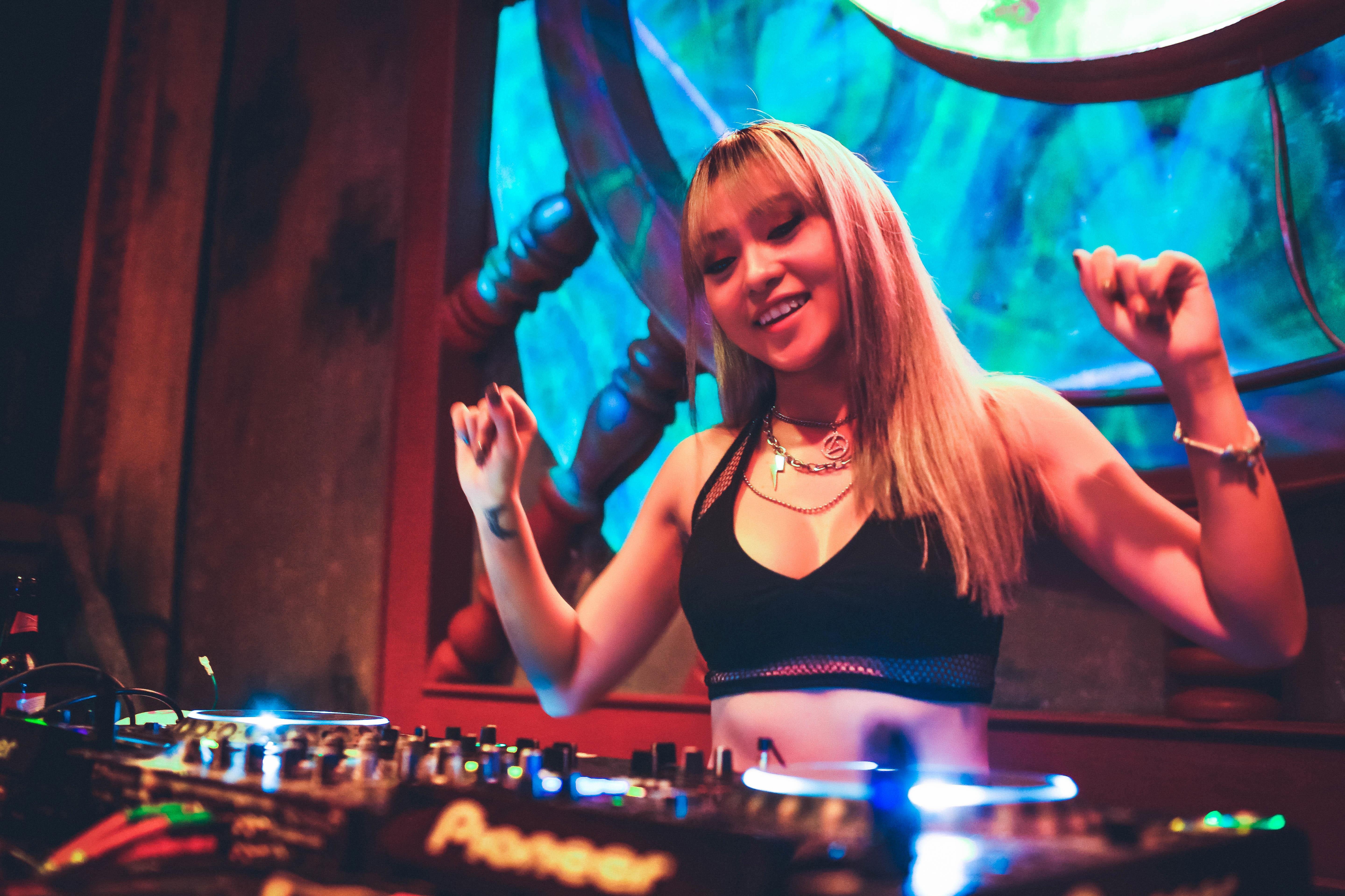 cuộc sống thường nhật của nữ dj ở sài gòn ảnh 4 cuoc song thuong nhat cua nu dj o sai gon anh 4