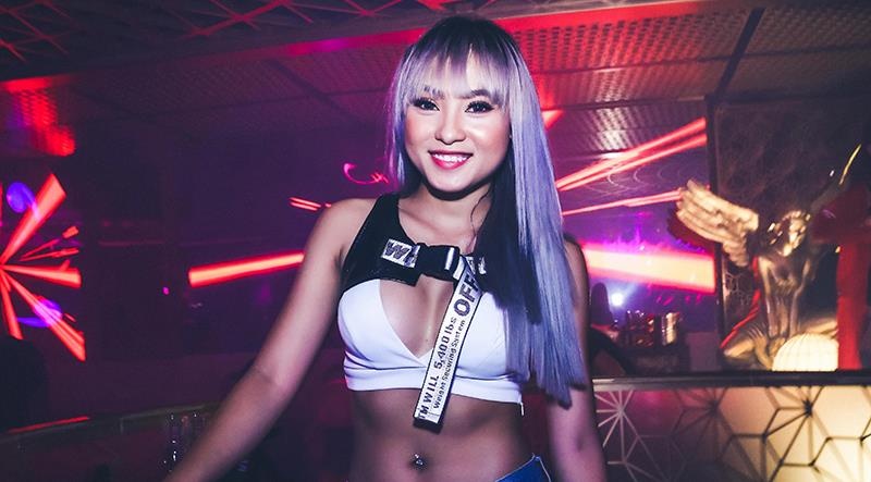 Phia sau cong viec o quan bar hang dem cua DJ Ty Ty hinh anh