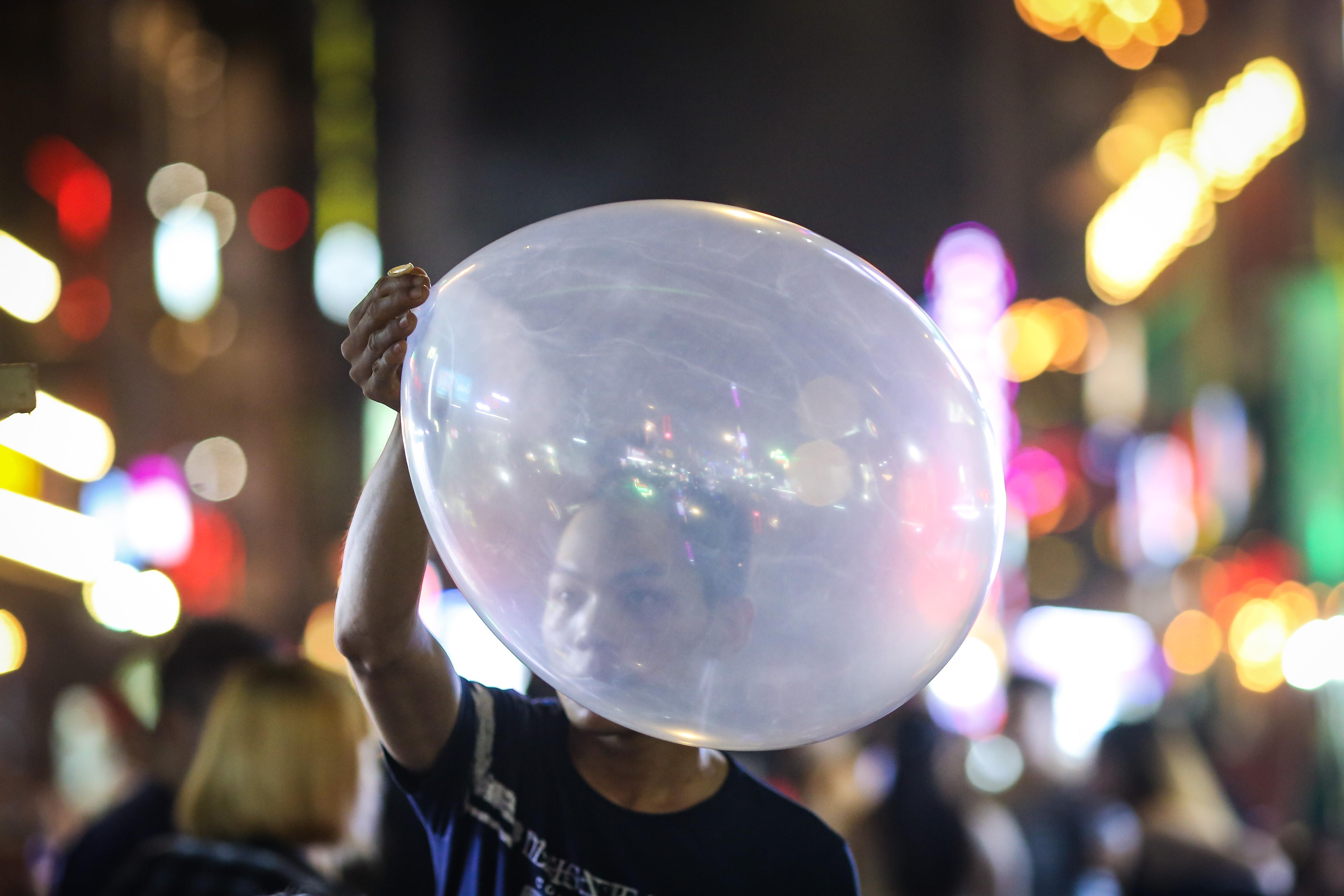 bong cuoi duoc hut cong khai,  nhan nhan o pho Tay Bui Vien anh 8