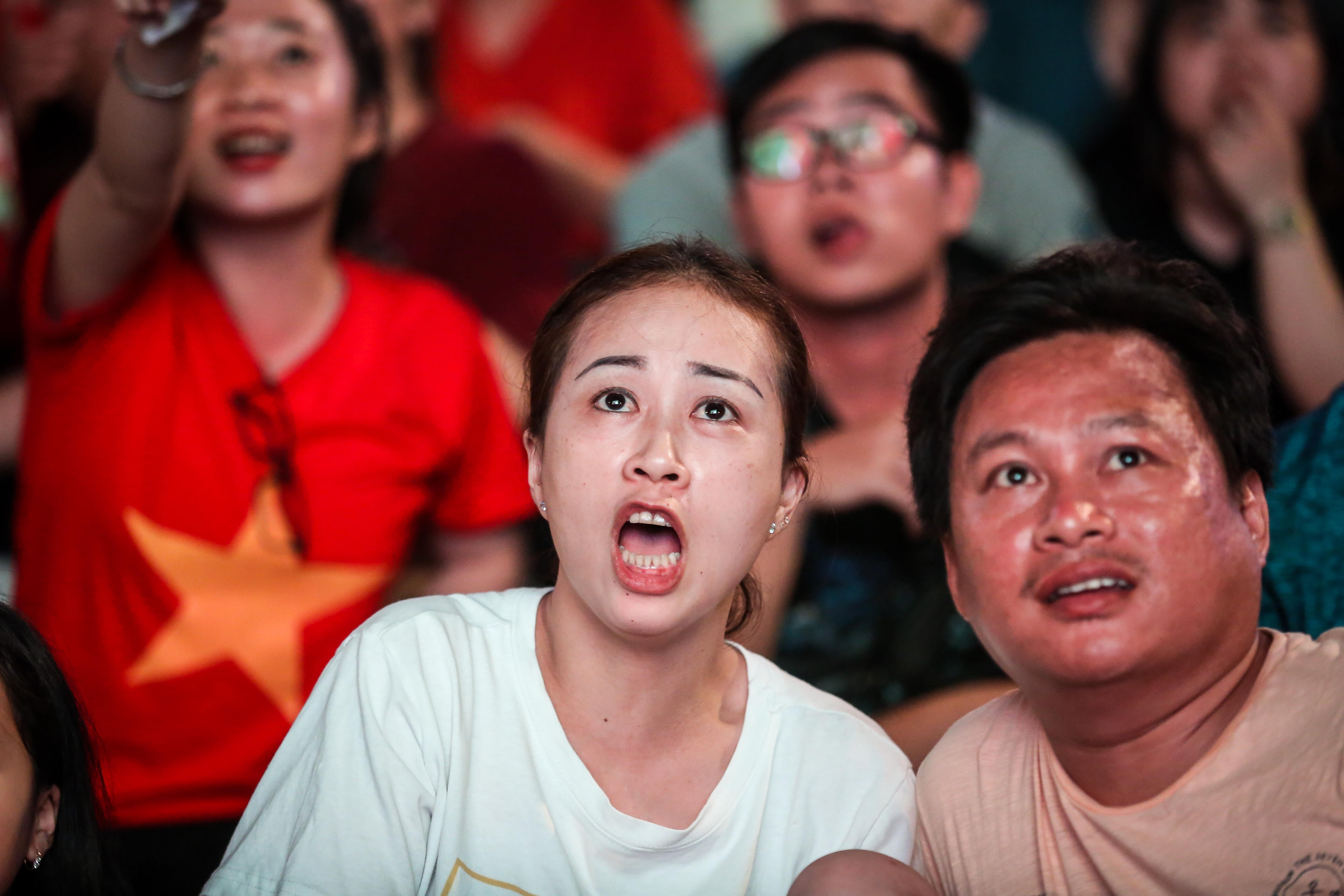 cdv Sai Gon vo oa sung suong ngay Viet Nam ha Thai Lan anh 8