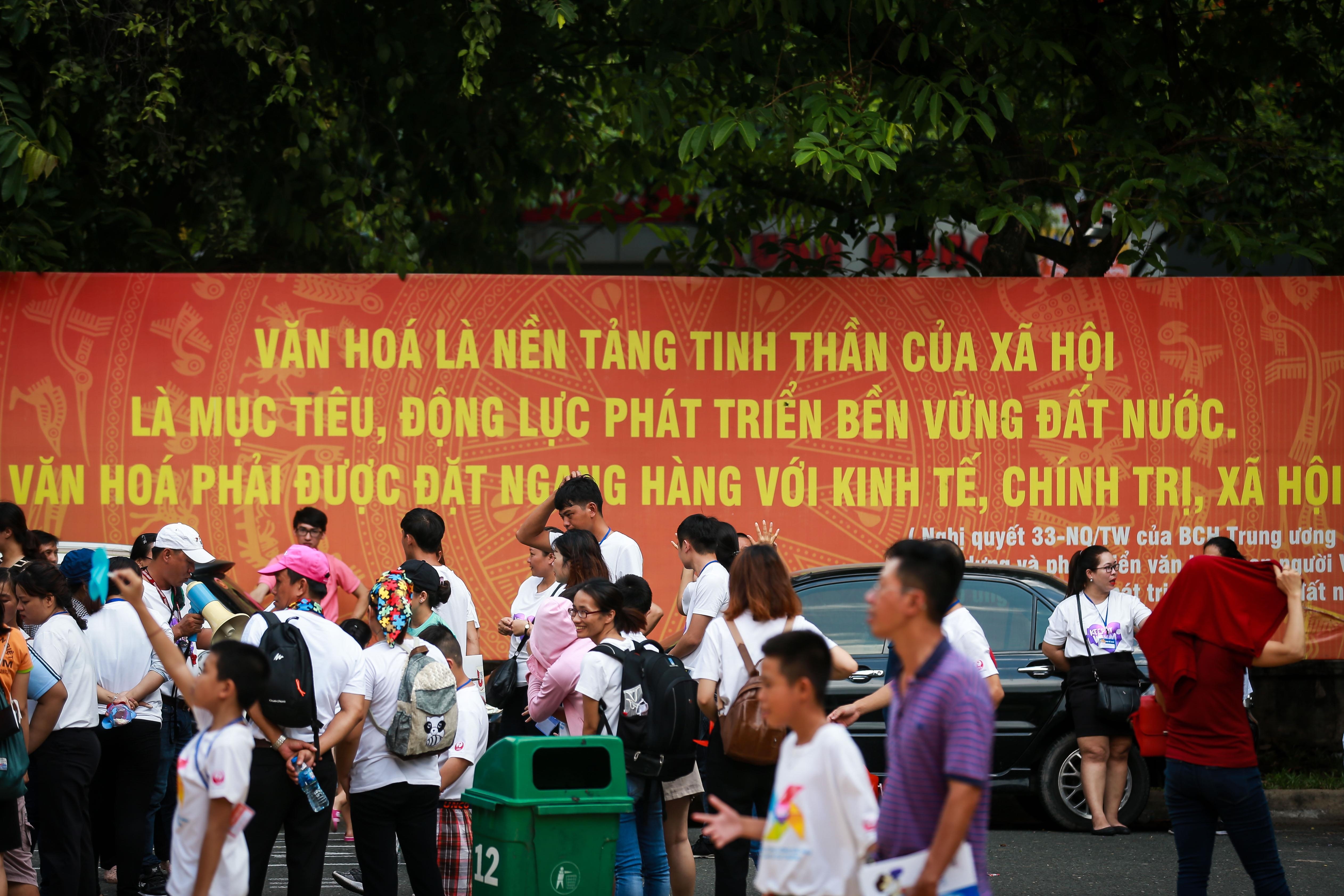 hon 300 tre tu ky tham du hoi thao lon nhat Sai Gon anh 4