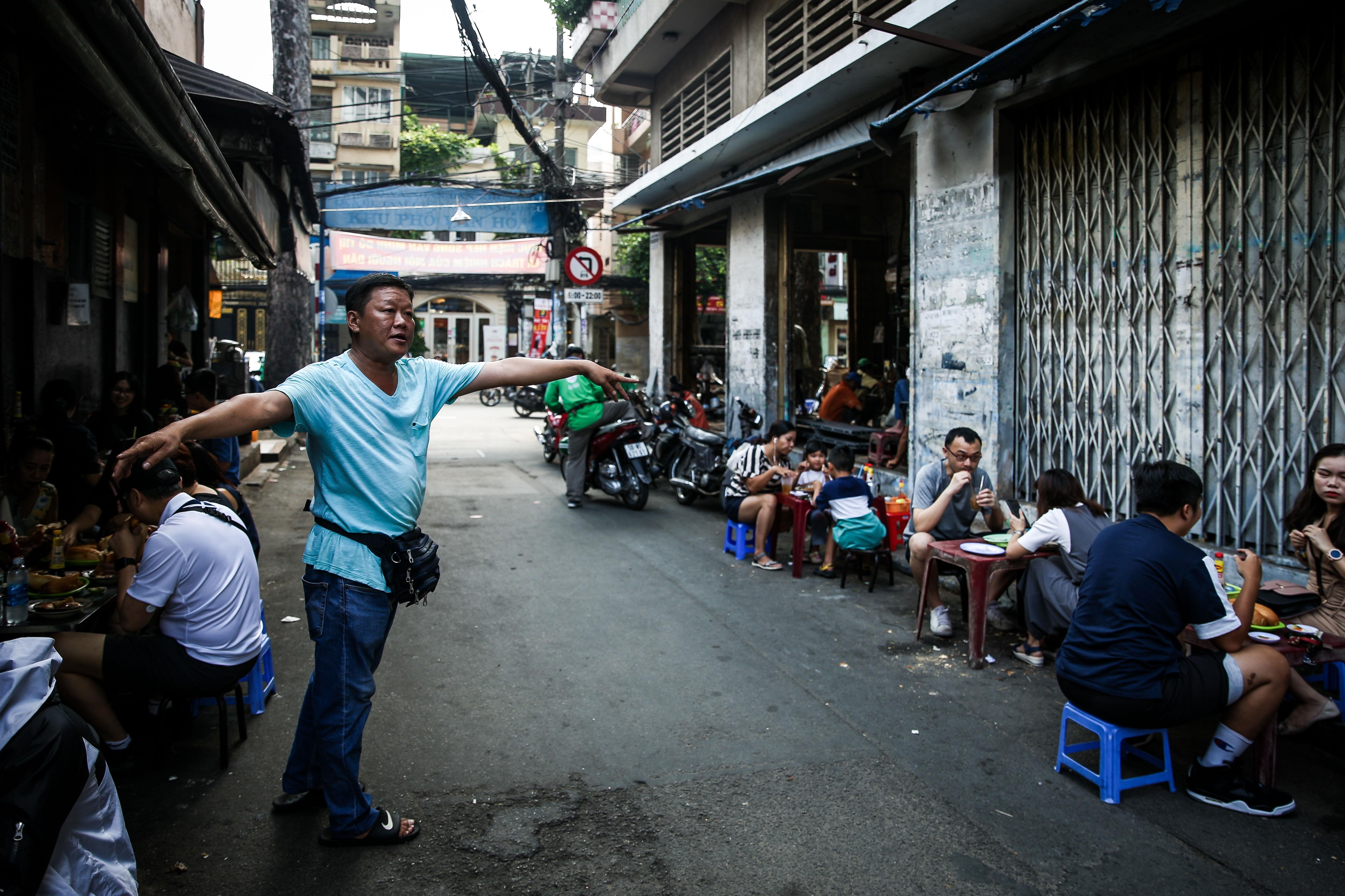 banh mi le duong sai gon doanh thu tram trieu moi ngay anh 15