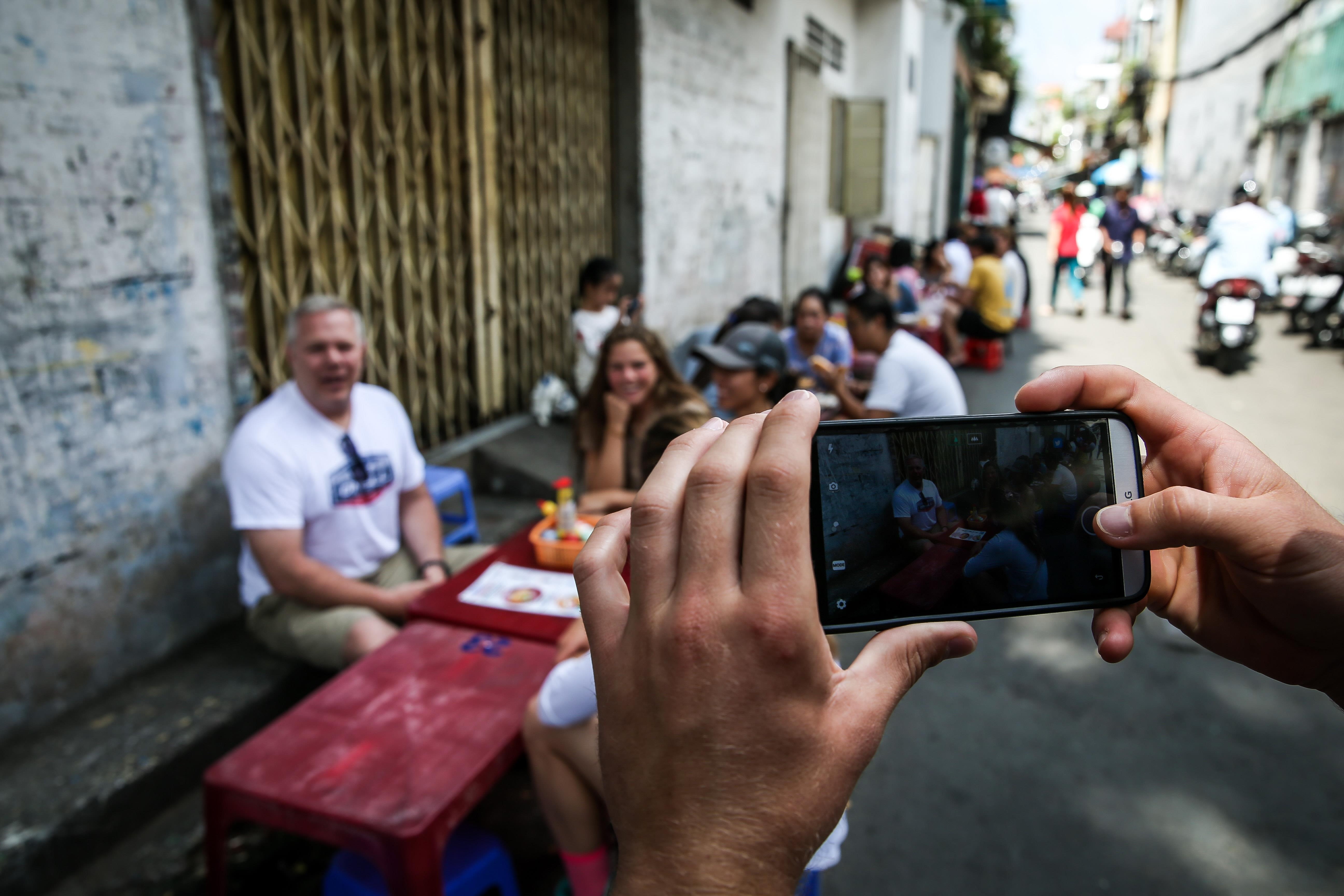 banh mi le duong sai gon doanh thu tram trieu moi ngay anh 14