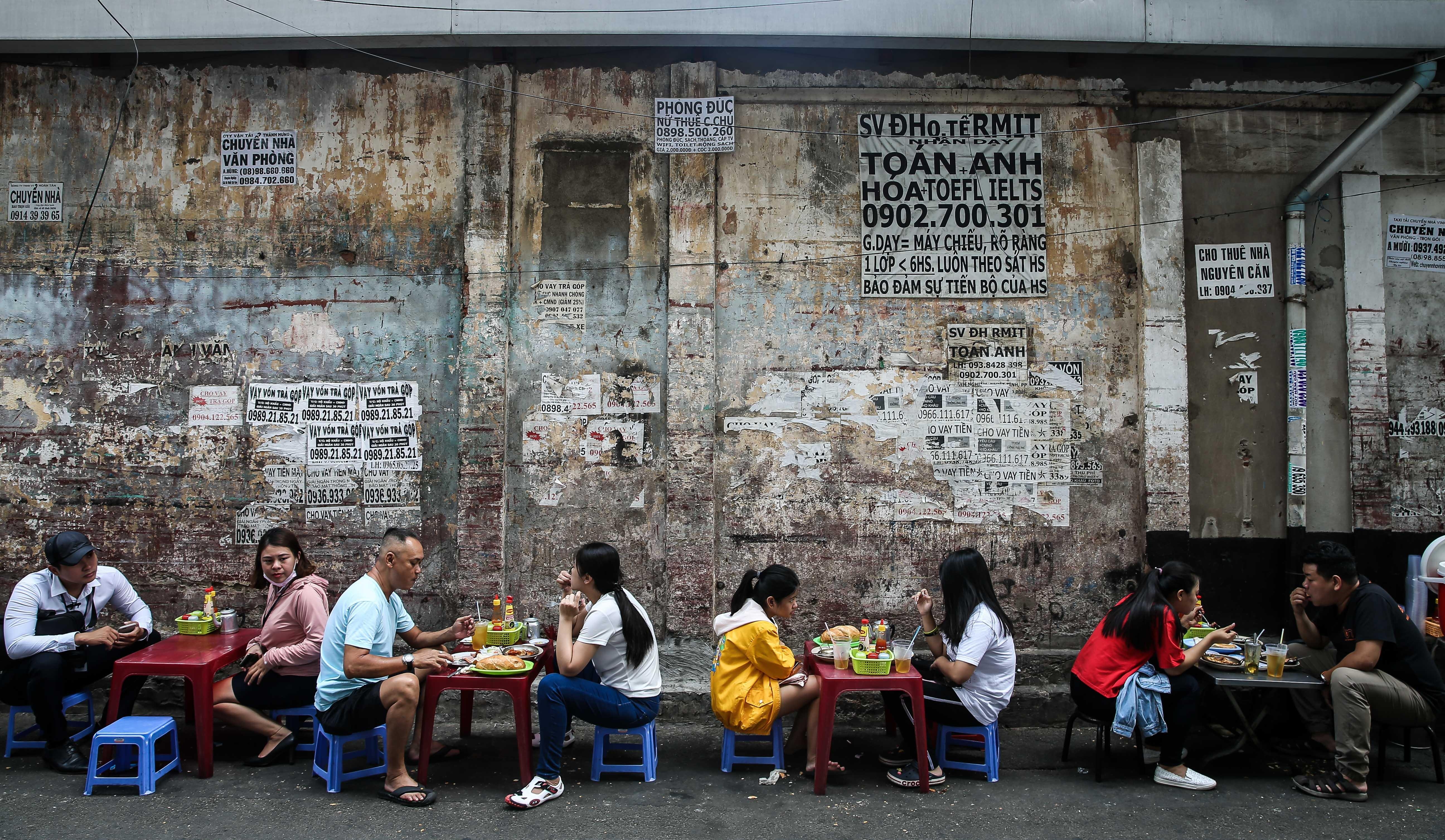banh mi le duong sai gon doanh thu tram trieu moi ngay anh 1