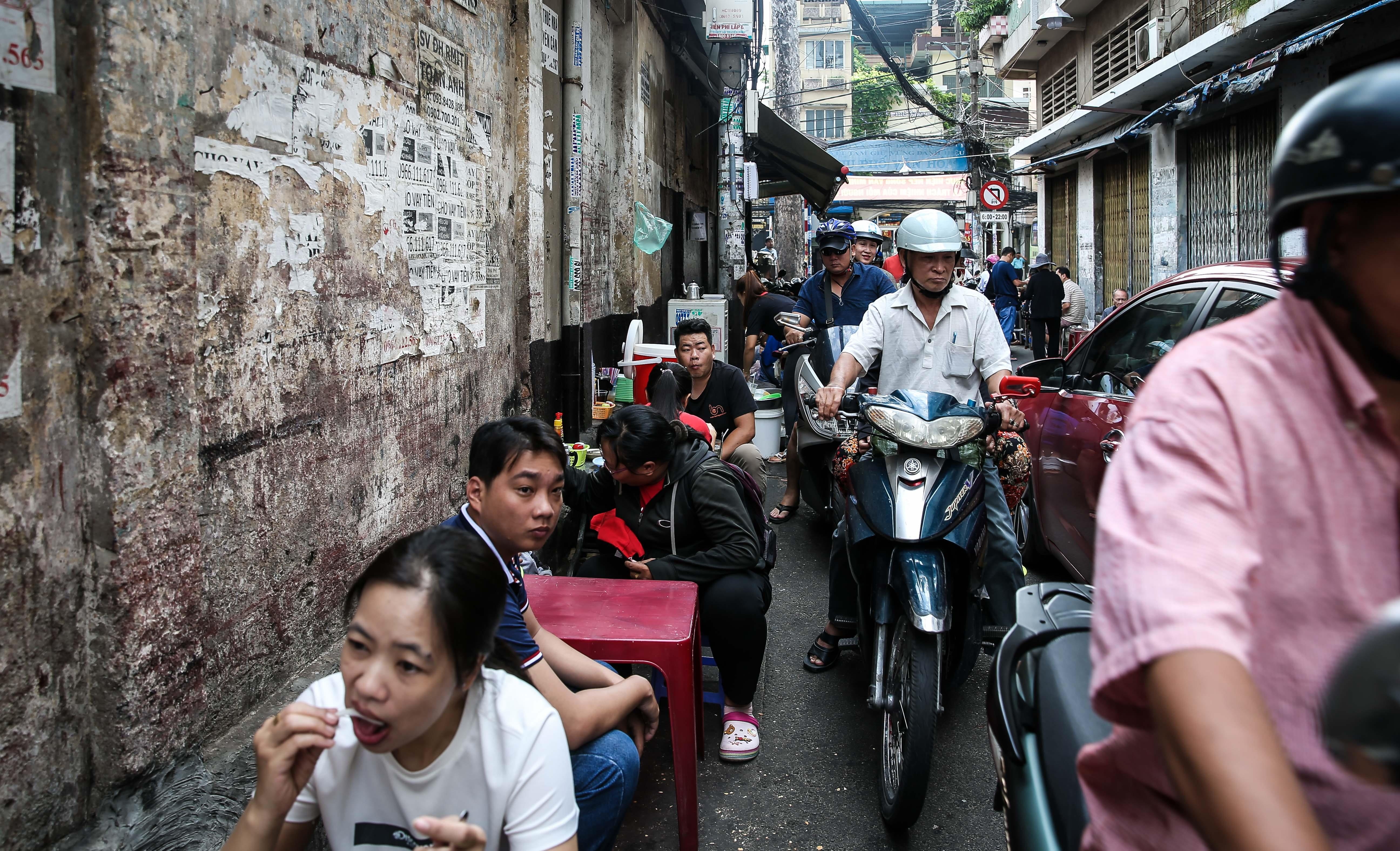 banh mi le duong sai gon doanh thu tram trieu moi ngay anh 17