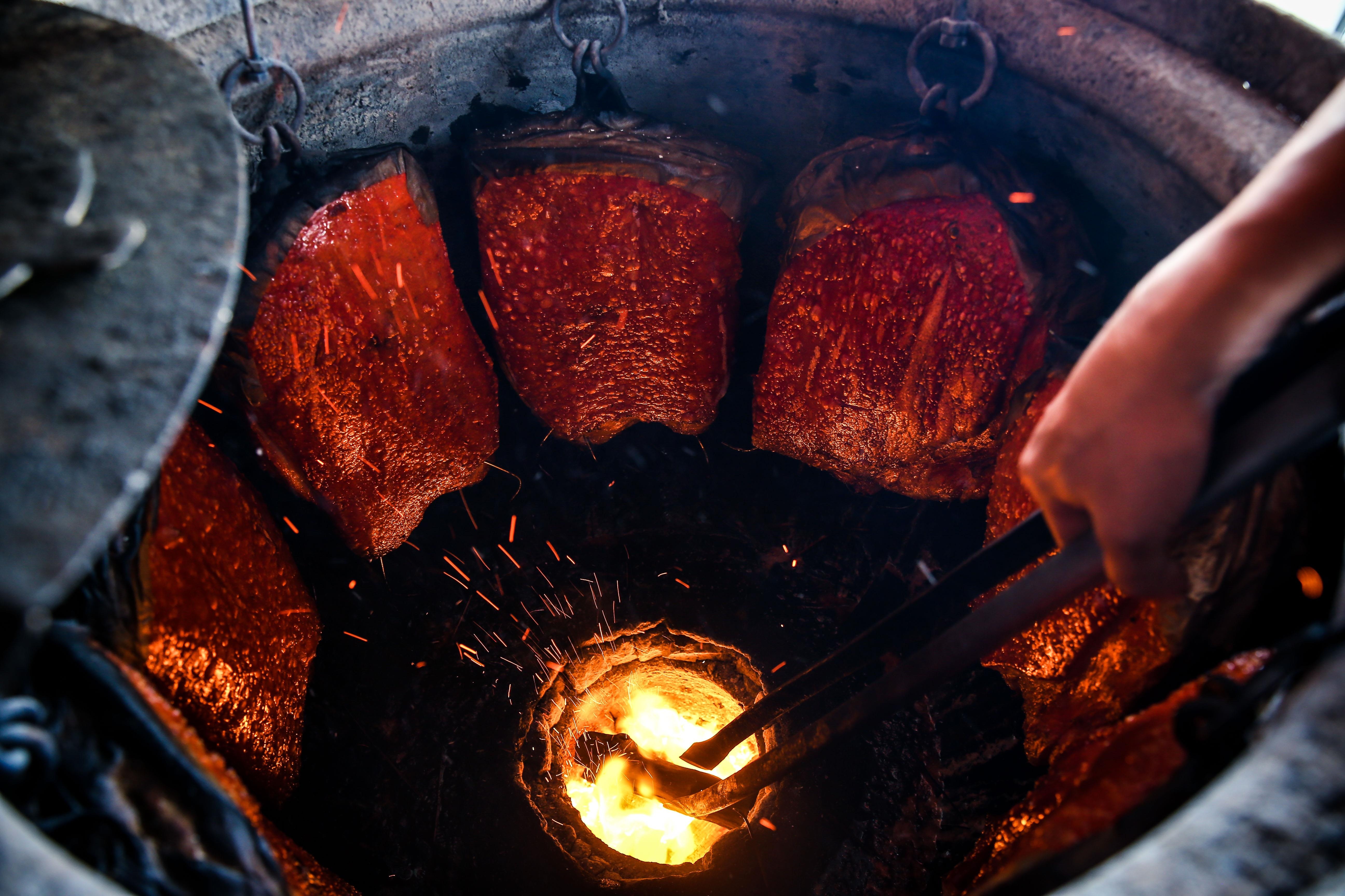 tiem vit quay ban vai tram con vit moi ngay anh 9