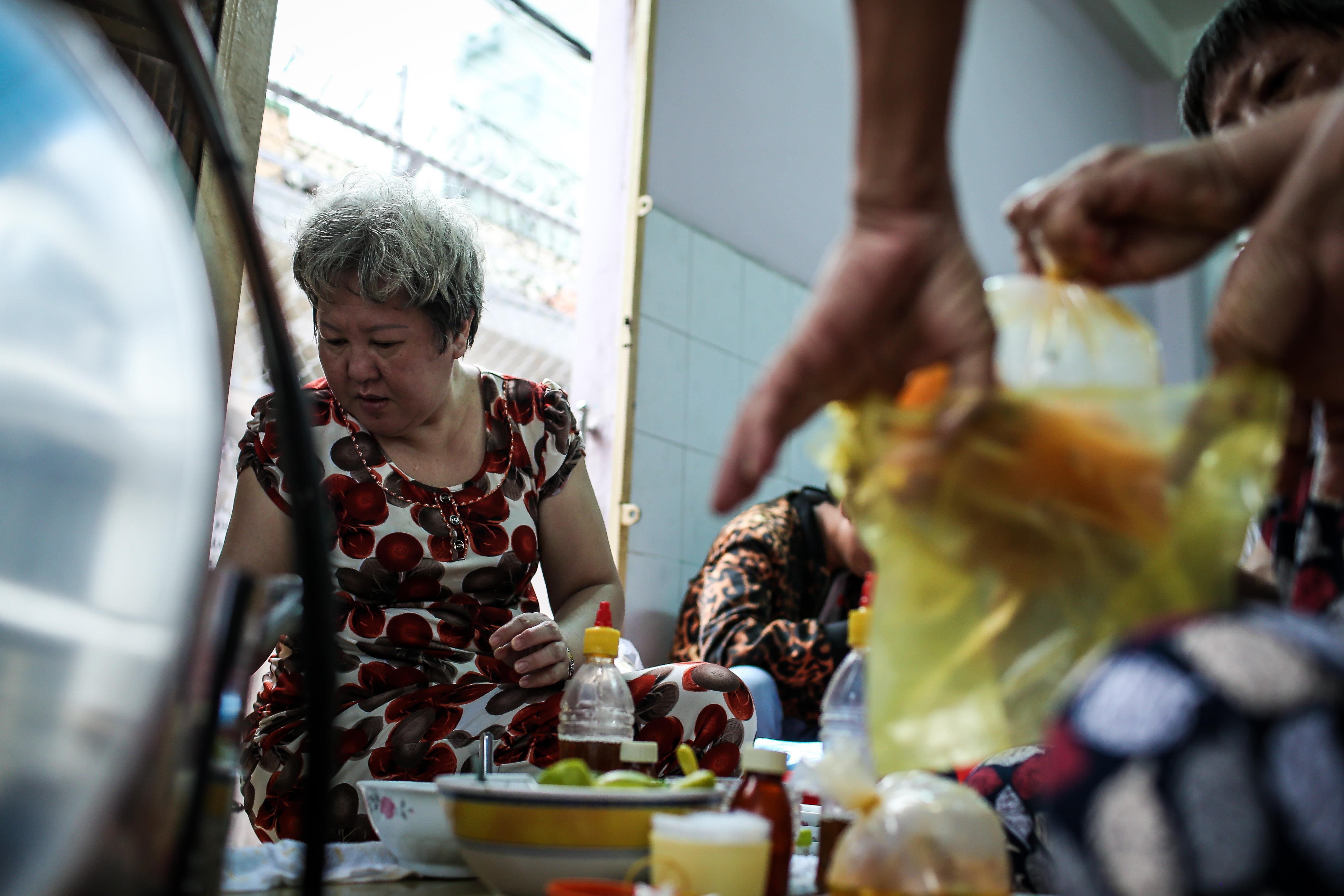 Quan banh canh Nguyen Phi Khanh Sai Gon anh 6
