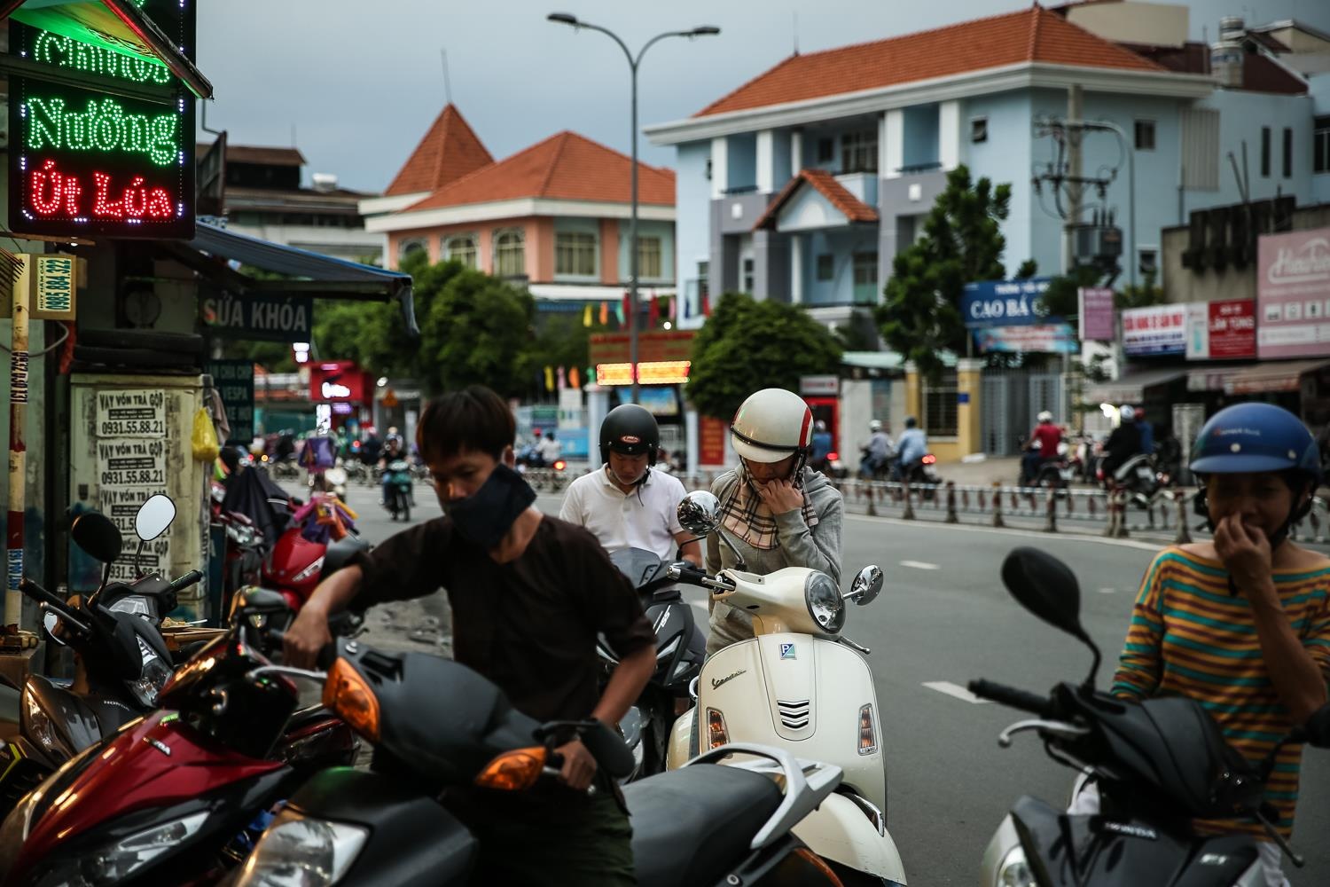 tiem chuoi nuong doanh thu hon chuc trieu moi ngay o sai gon anh 14