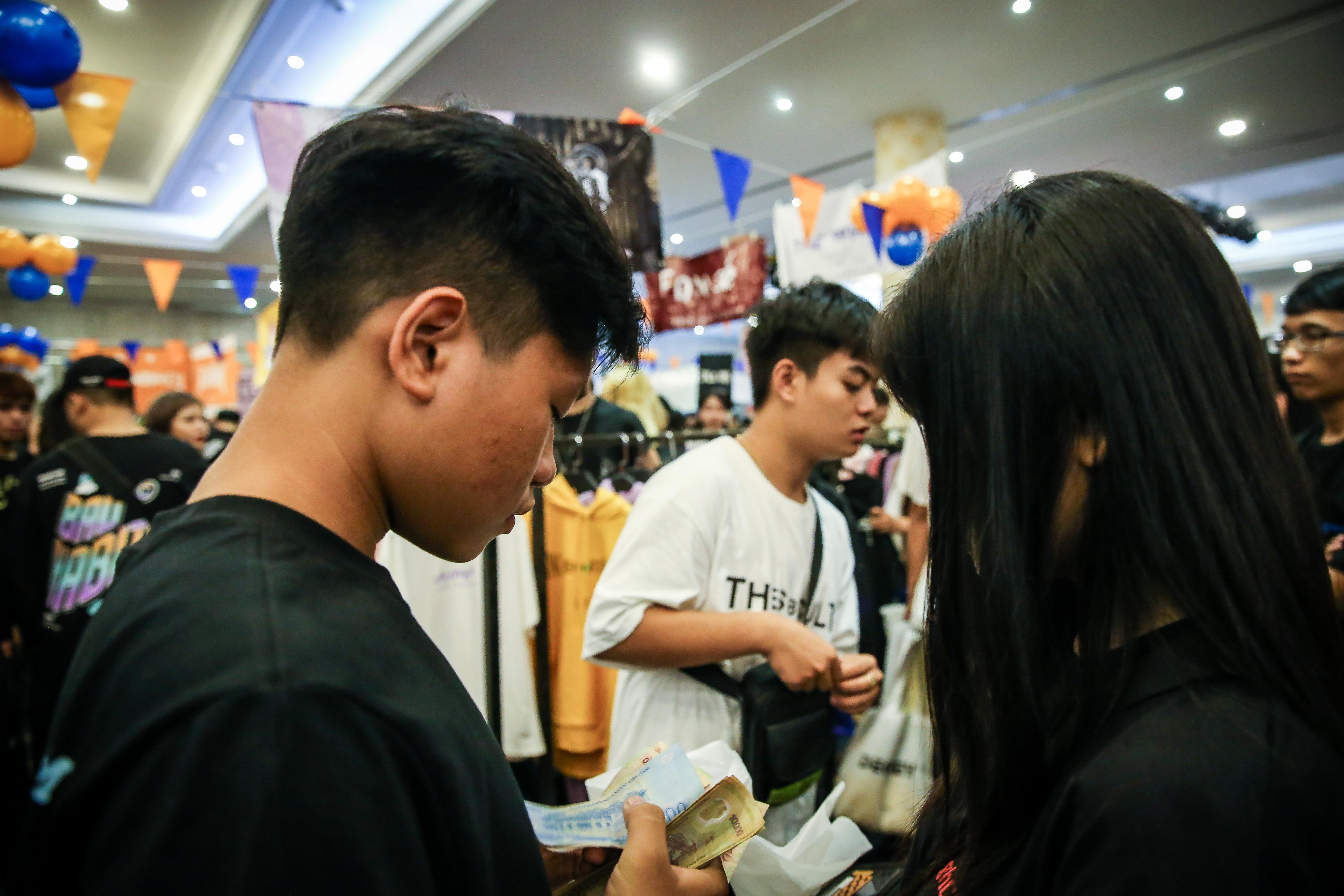 Can canh phien cho chat lu ‘ngon’ tien trieu cua gioi tre Viet anh 7