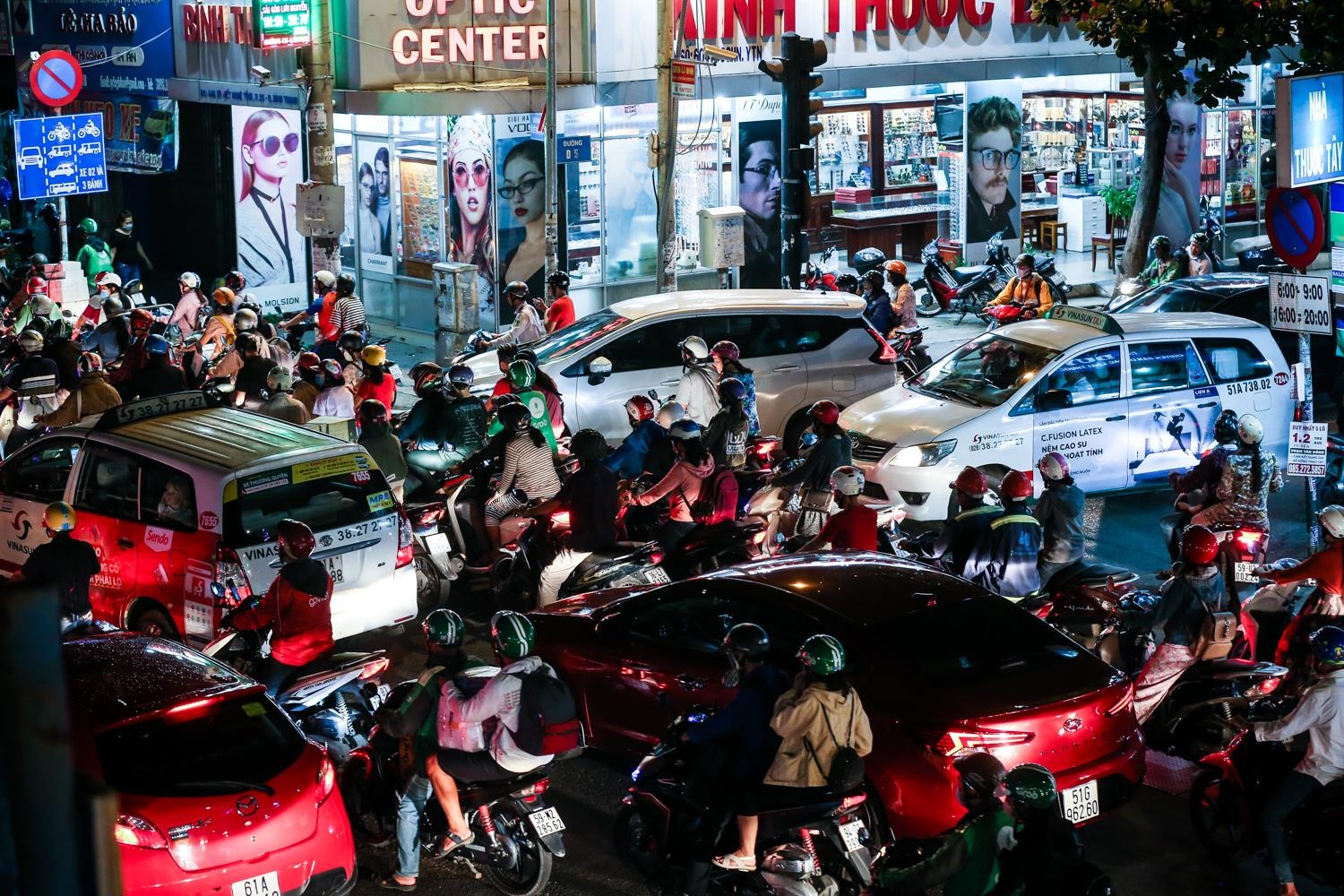 noi am anh ket xe duong xo viet nghe tinh anh 9