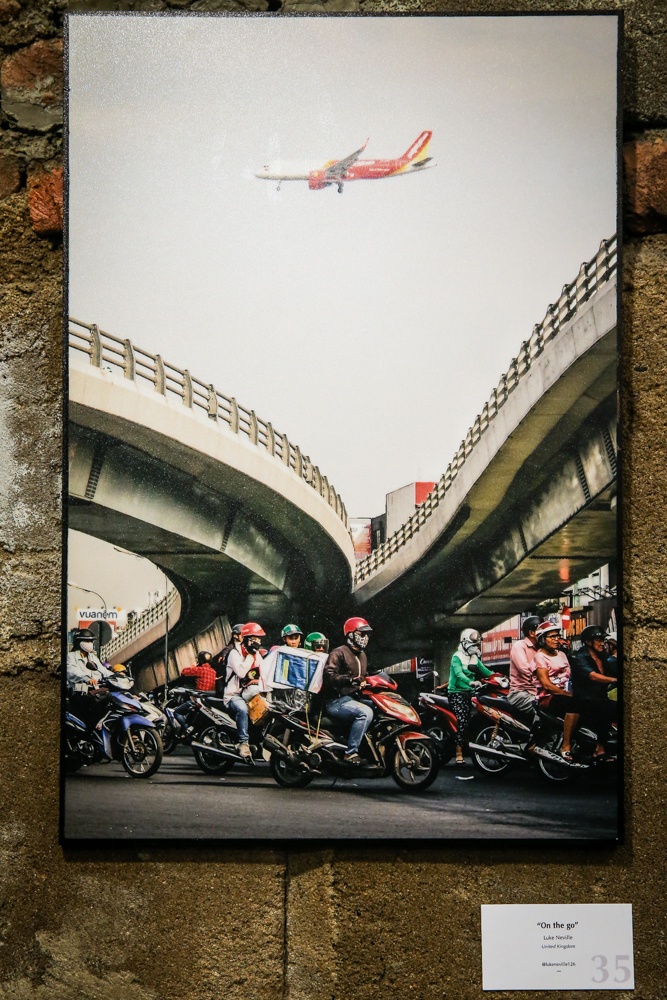 nhip song sai gon qua doi mat cua nhung nguoi nuoc ngoai anh 9