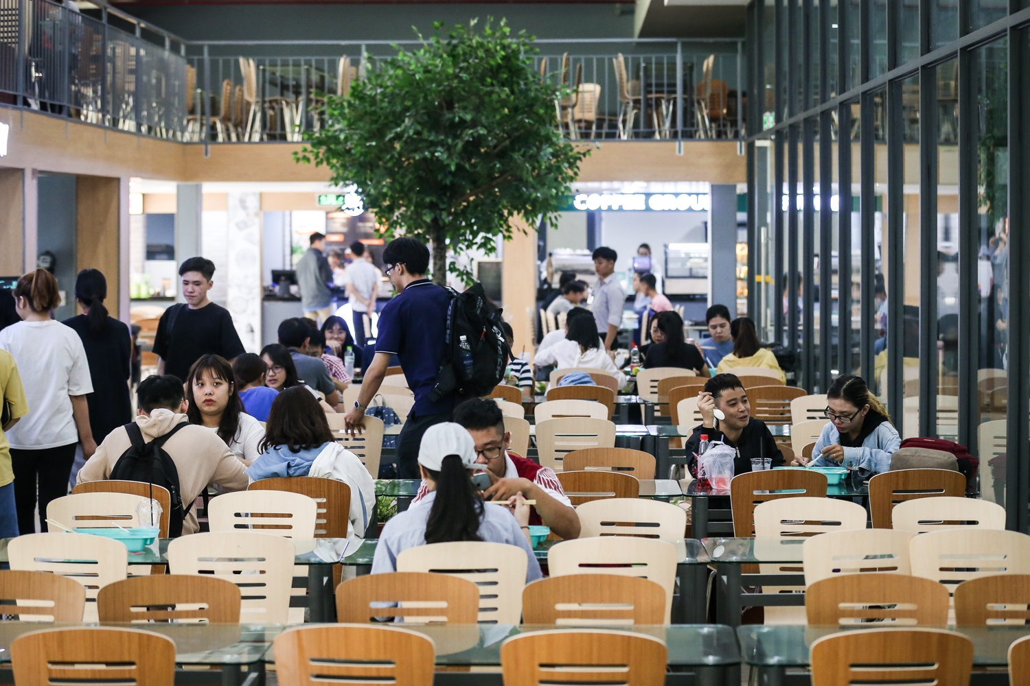 khu am thuc cua dai hoc hong bang anh 10