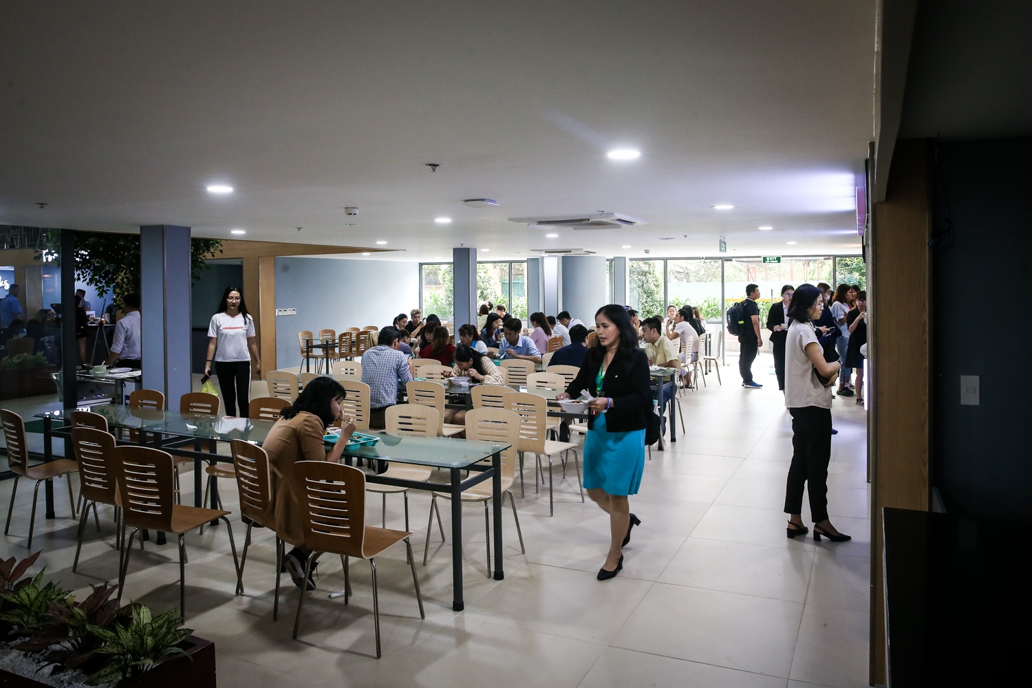 khu am thuc cua dai hoc hong bang anh 4