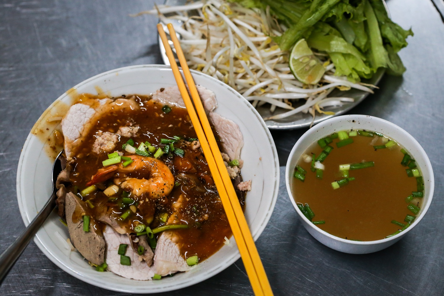 Tiem hu tieu My Tho hon 70 nam giua trung tam TP.HCM hinh anh