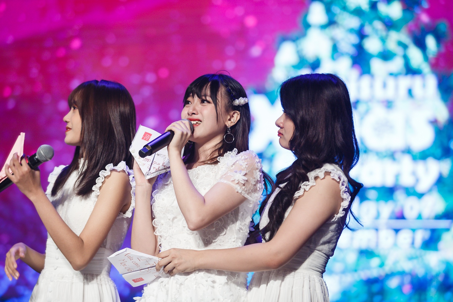 Thanh vien SGO48 roi nuoc mat trong mini show dau tien cua nhom anh 4