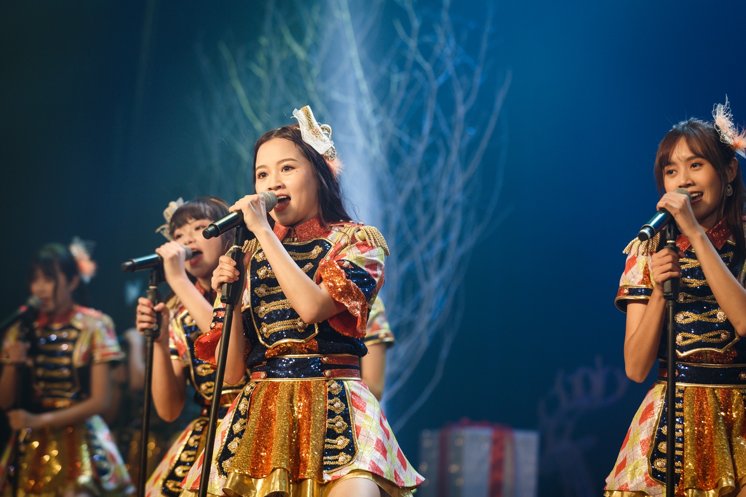 Thanh vien SGO48 roi nuoc mat trong mini show dau tien cua nhom anh 10