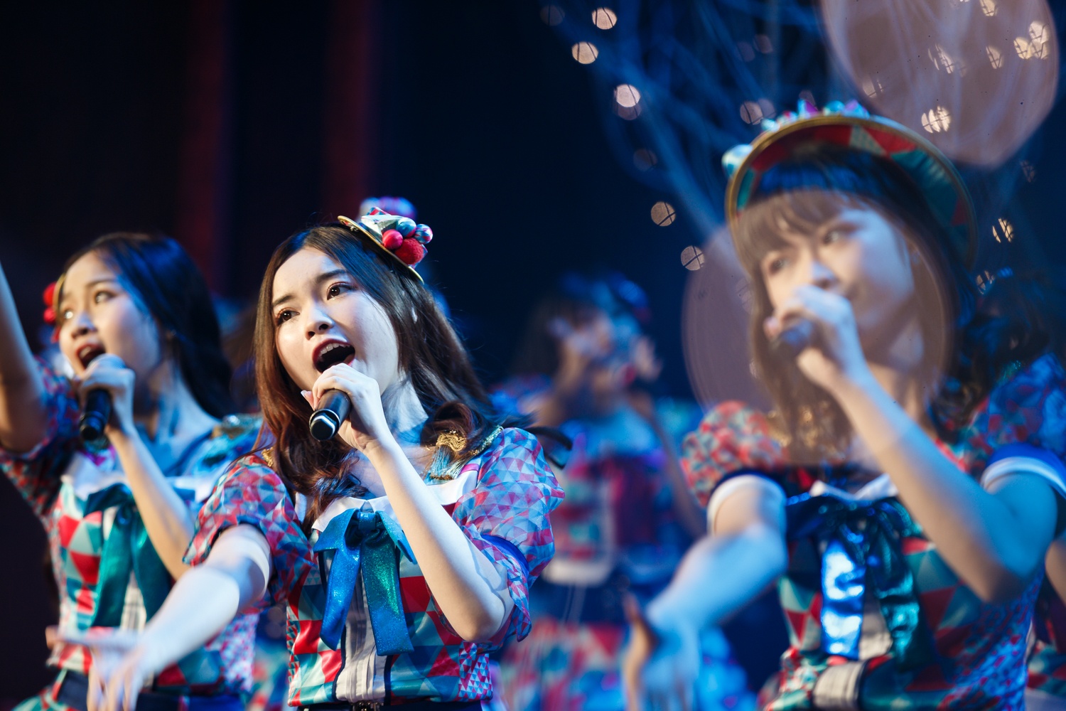 Thanh vien SGO48 roi nuoc mat trong mini show dau tien cua nhom anh 9