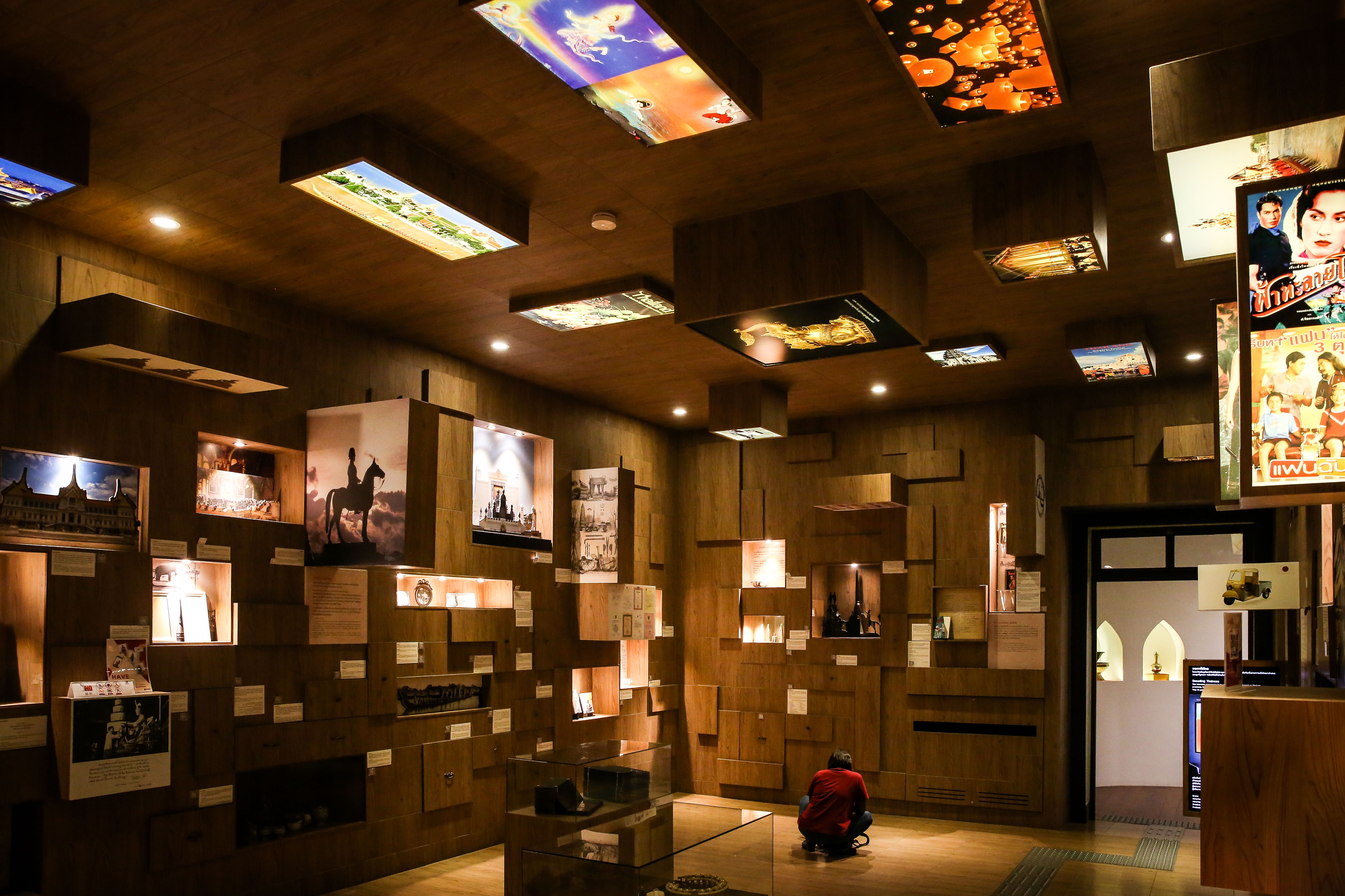 Bao tang da phuong tien o trung tam Bangkok hinh anh