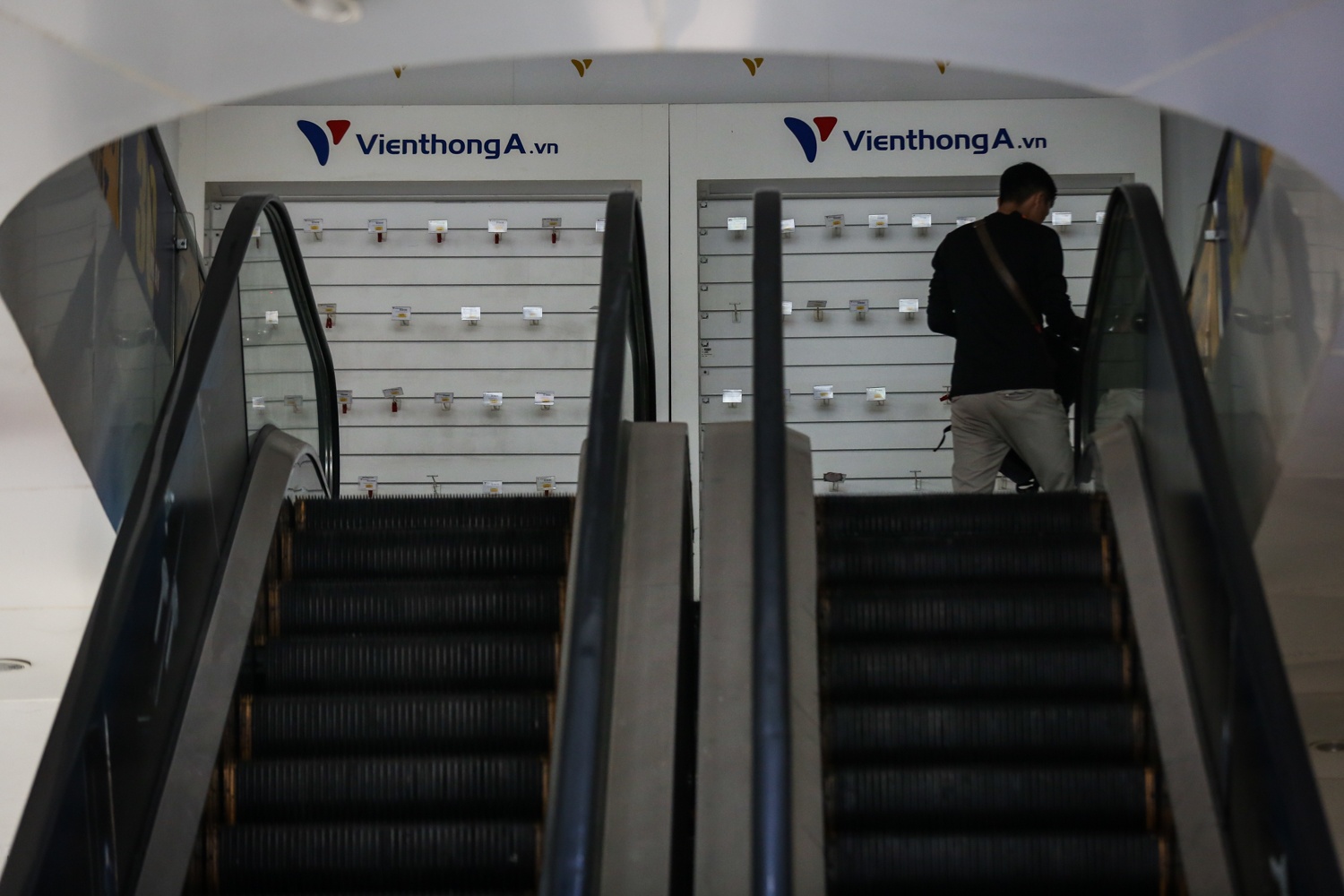 vien thong a,  sieu thi di dong,  vingroup,  vinpro anh 9