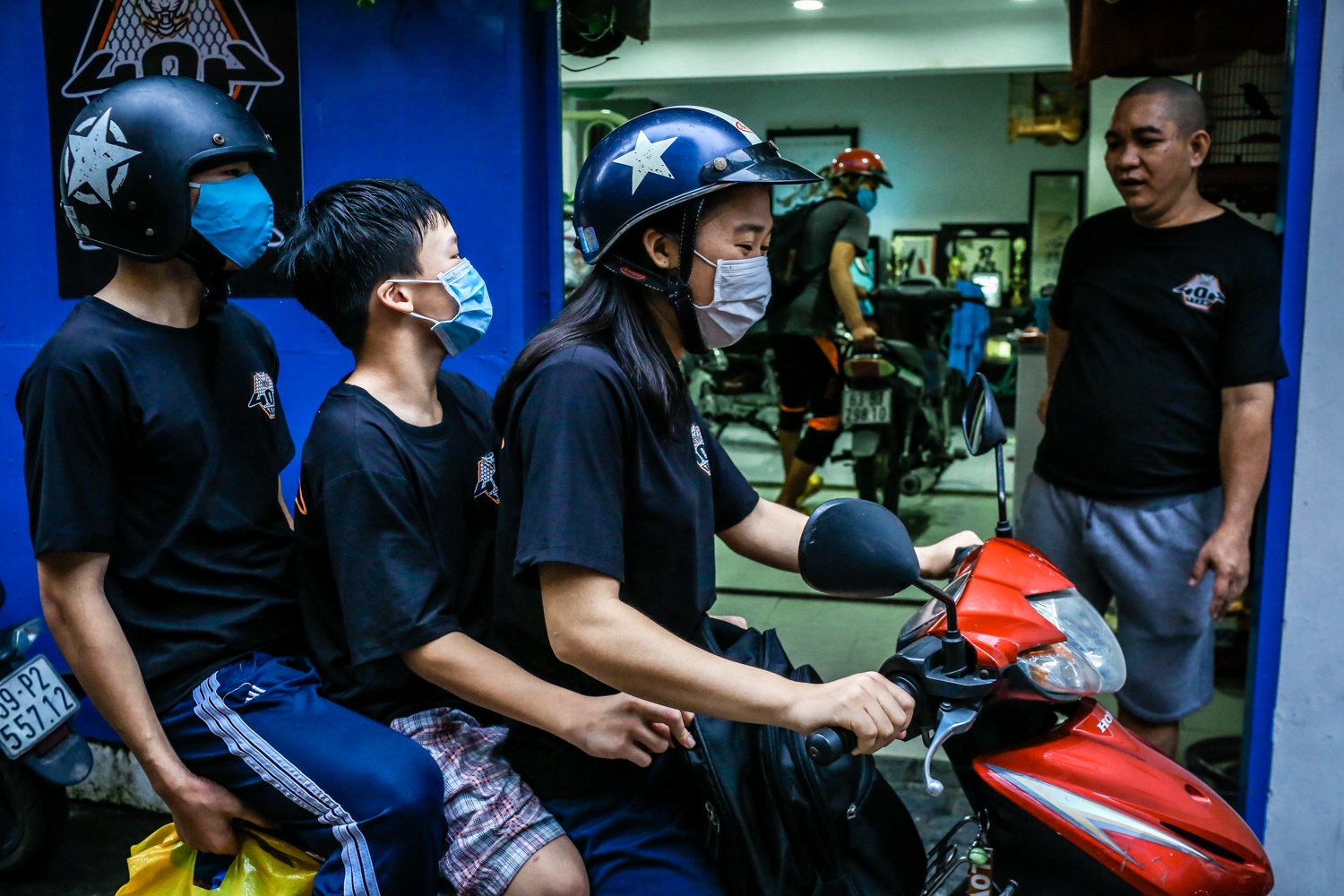 vo duong giup nguoi tat nguyen tap van dong anh 23