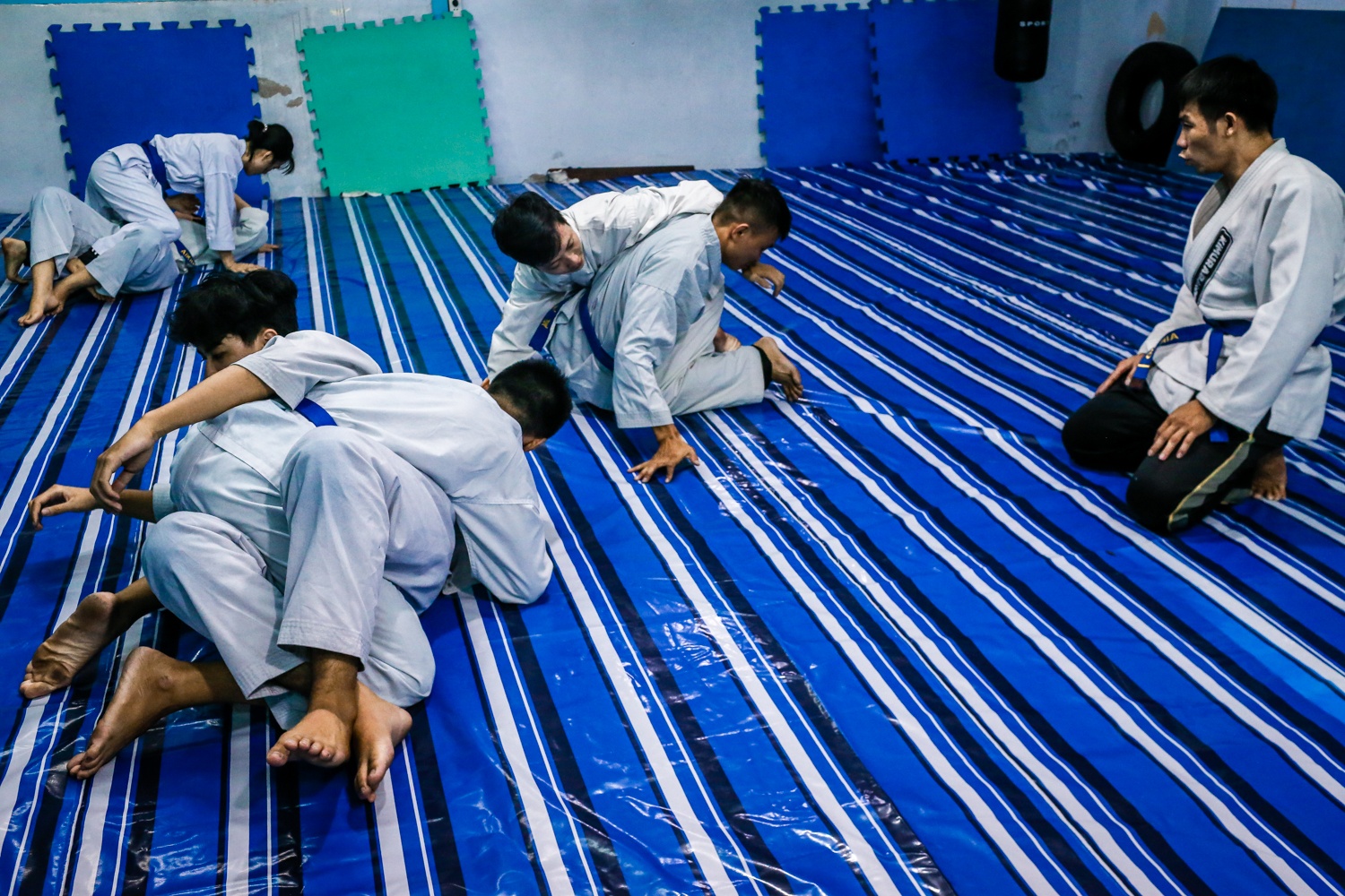 vo duong giup nguoi tat nguyen tap van dong anh 25