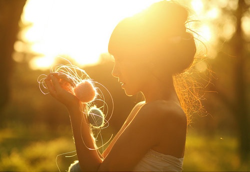 khoang lang giua 2 nguoi anh 2